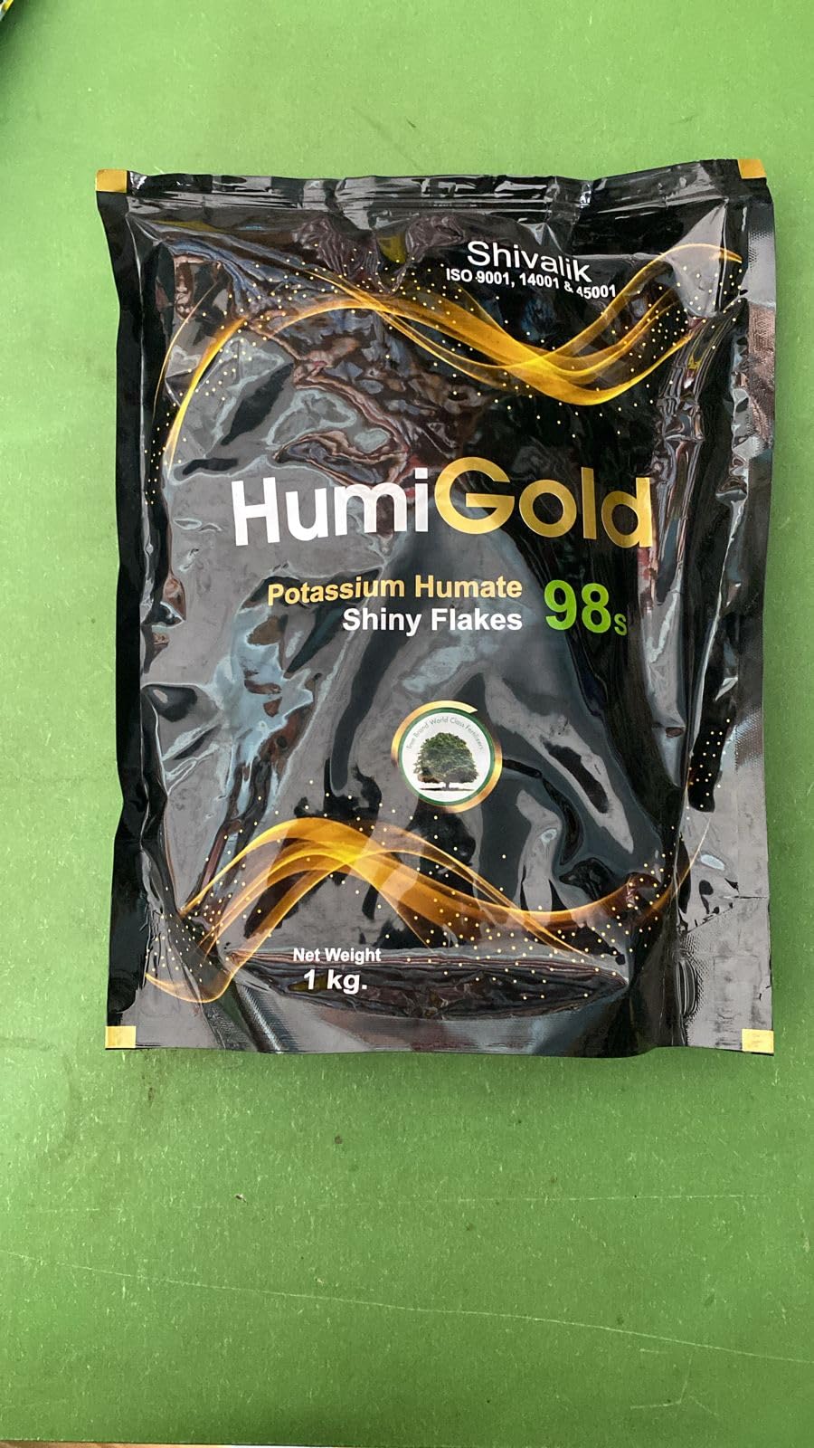 Humi Gold Super Potassium Humate 98S Shiny Flakes | Development of shoots and roots (1, Kilograms) (B0DB82QFTM) Amazon Price History, Amazon Price Tracker