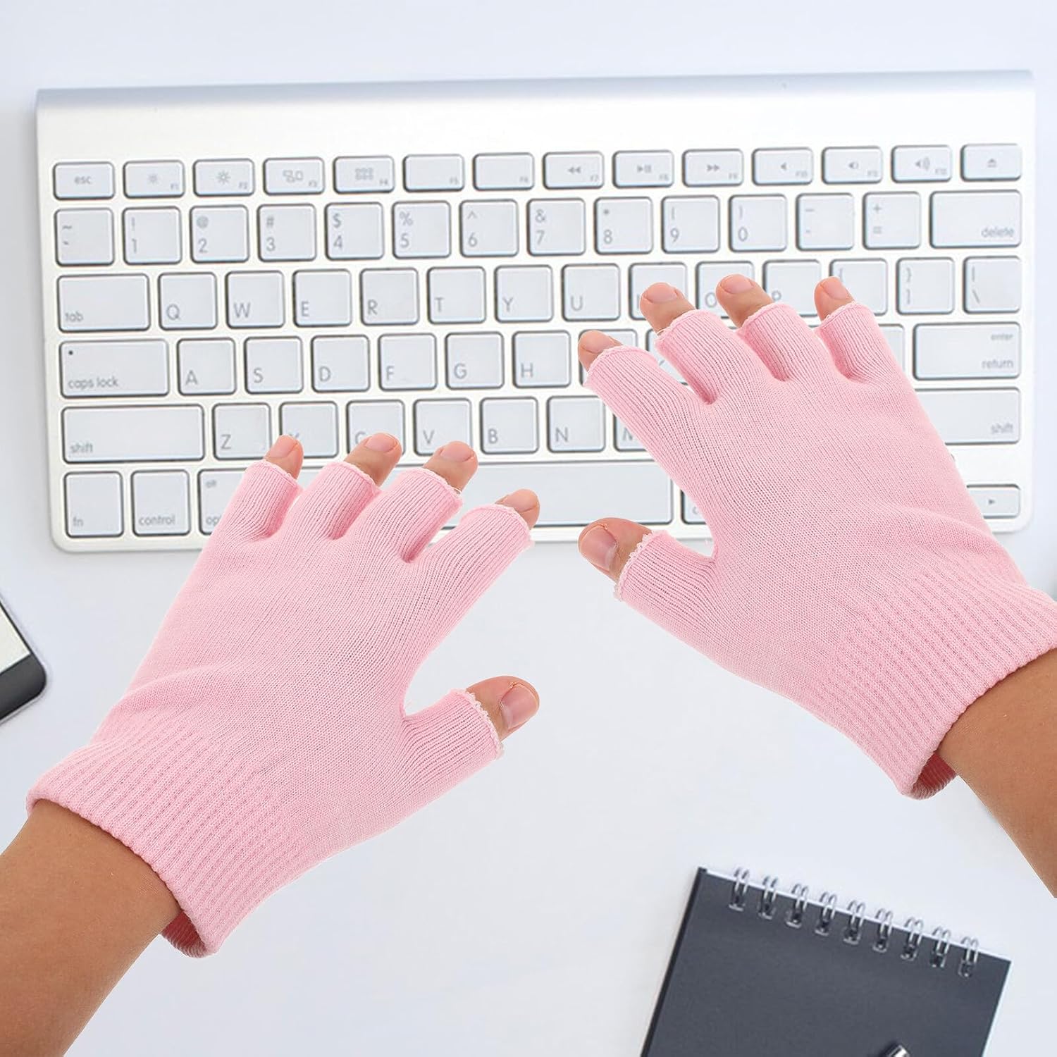 Moisturizing Gloves 1 Pair Lightweight Yarn Gel Spa Gloves for Dry Cracked Skin Prevention Autumn Winter Hand Softening Treatment