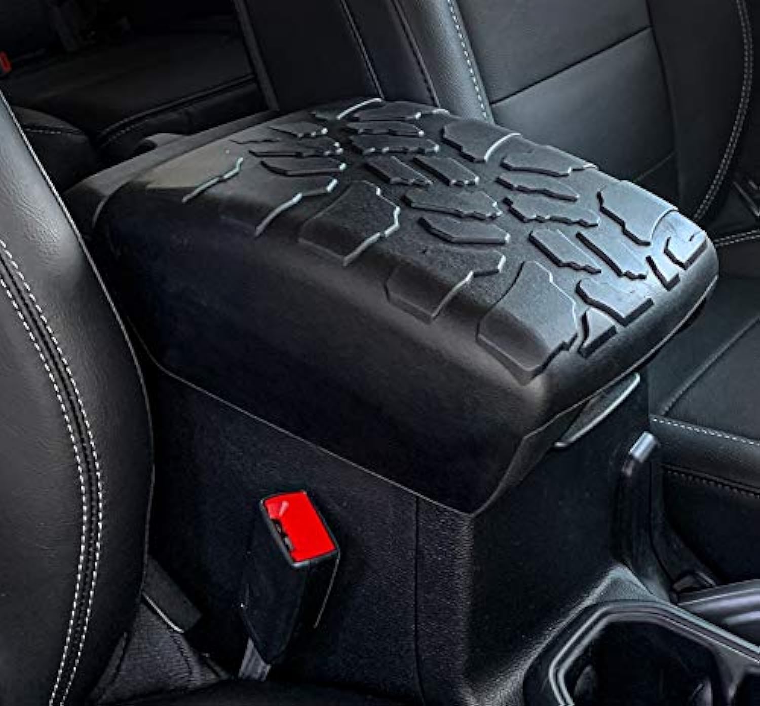 Boomerang® Tire Tread Armpad™ for Jeep Wrangler JL (2018-2021) - Center Console Armrest Cover