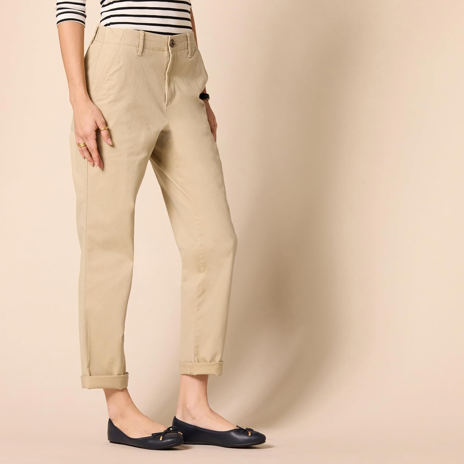 Amazon Essentials Women's High-Rise Regular-Fit Ankle-Length Tapered-Leg Khaki Pant - Image 3