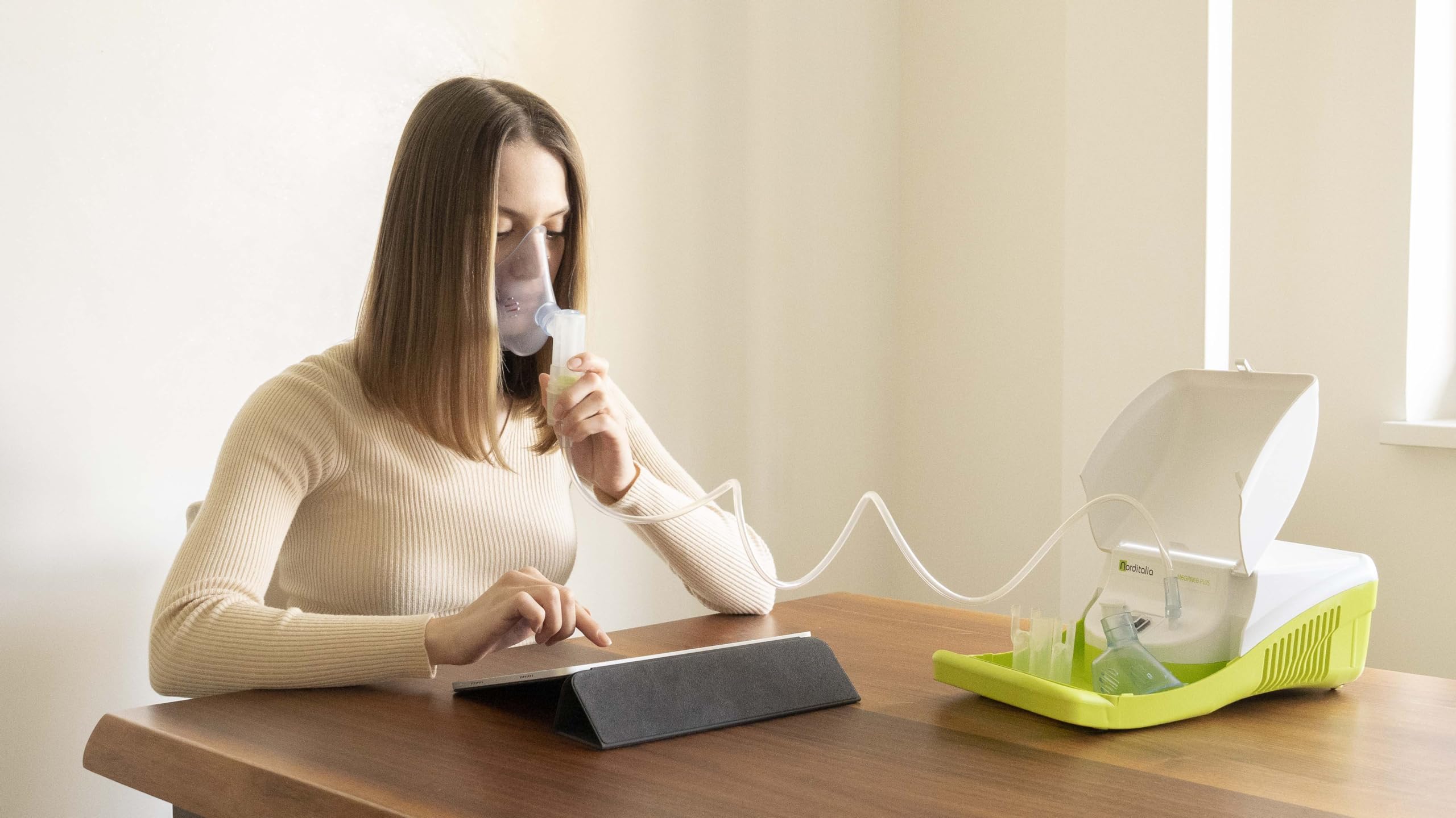 NORDITALIA, Aerosol Meganeb, Nebulizzazione Mirata, Aerosol Silenzioso con Vano Accessori, Tutti gli accessori Inclusi | Per Bambini ed Adulti, Elevata Qualità, Professionale, Made in Italy