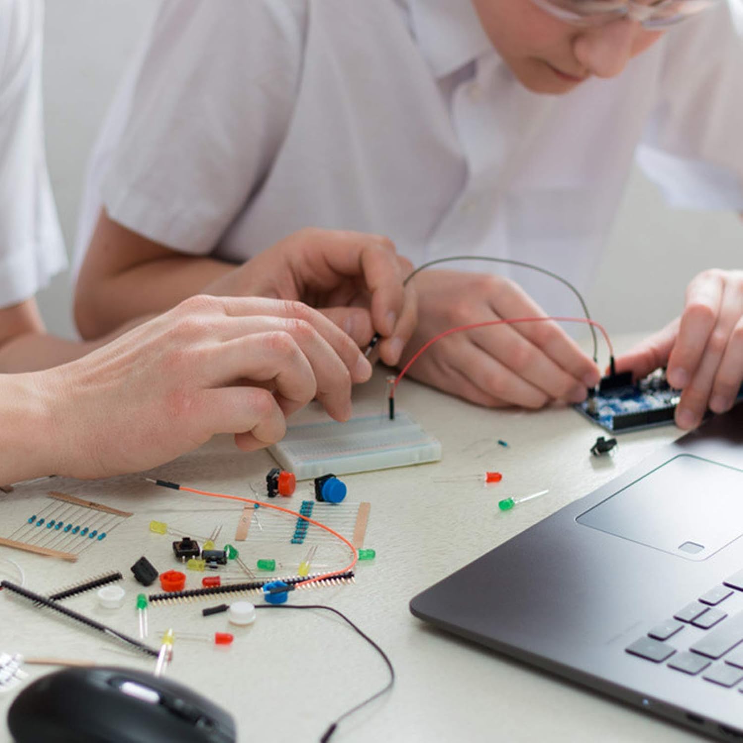 Lіmіtеd Dіѕсоunt Waycreat 100 PCS 5mm Clear RGB Multicolor Slow Flashing (Multi Color Changing) Dynamics LED Emitting Diode Lights (Blinking Round DC) Light Emitting Diodes Electronics Components Filcker