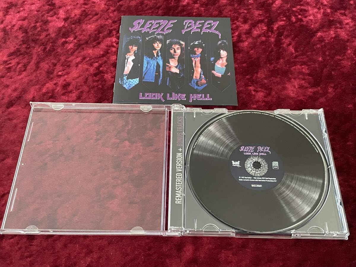 SLEEZE BEEZ スリーズ・ビーズ Look Like Hell Sleeze Beez - Look Like Hell - Amazon.com Music