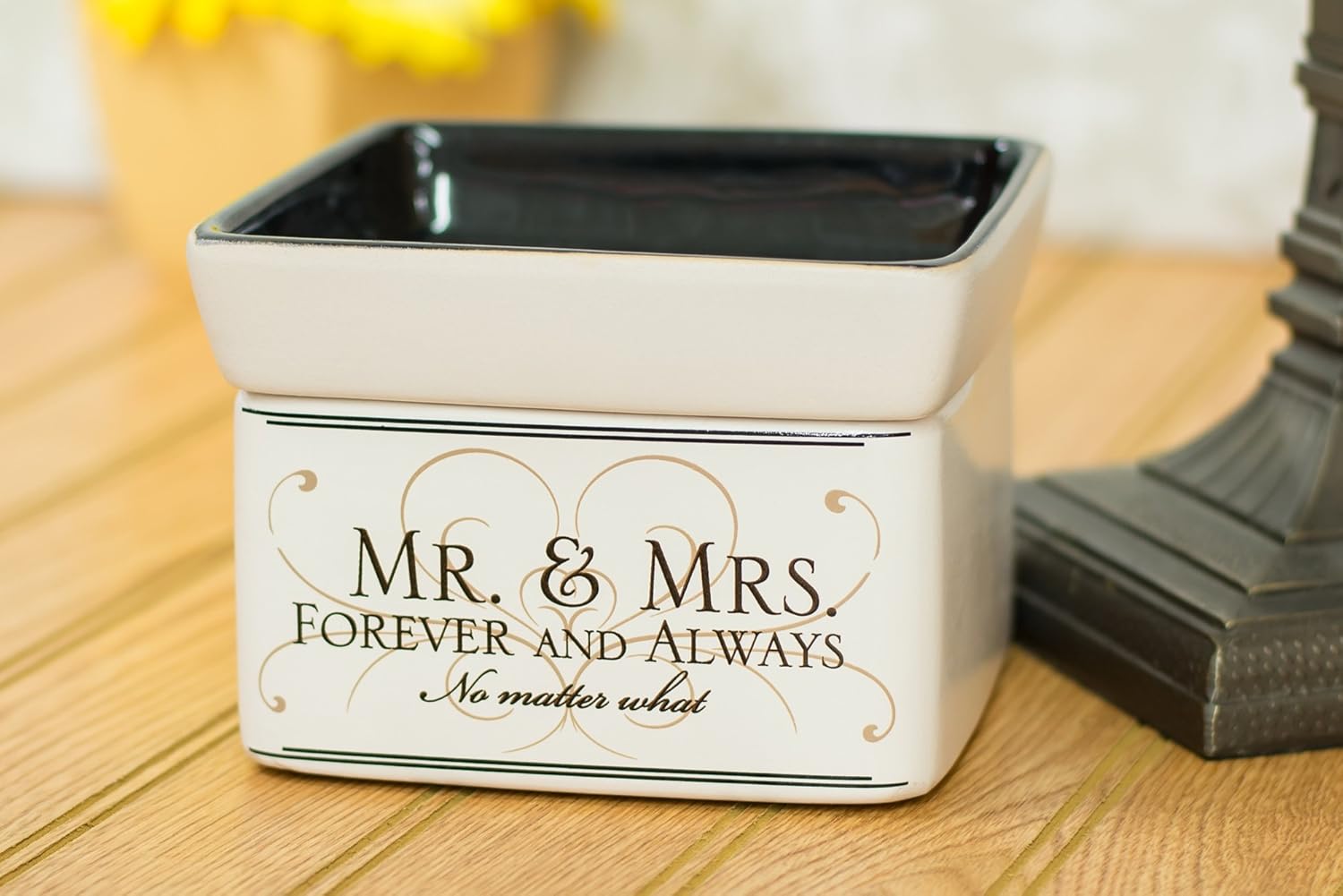 Elanze Designs Mr & Mrs Forever and Always Electric 2 in 1 Jar Candle Wax Tart Oil Warmer