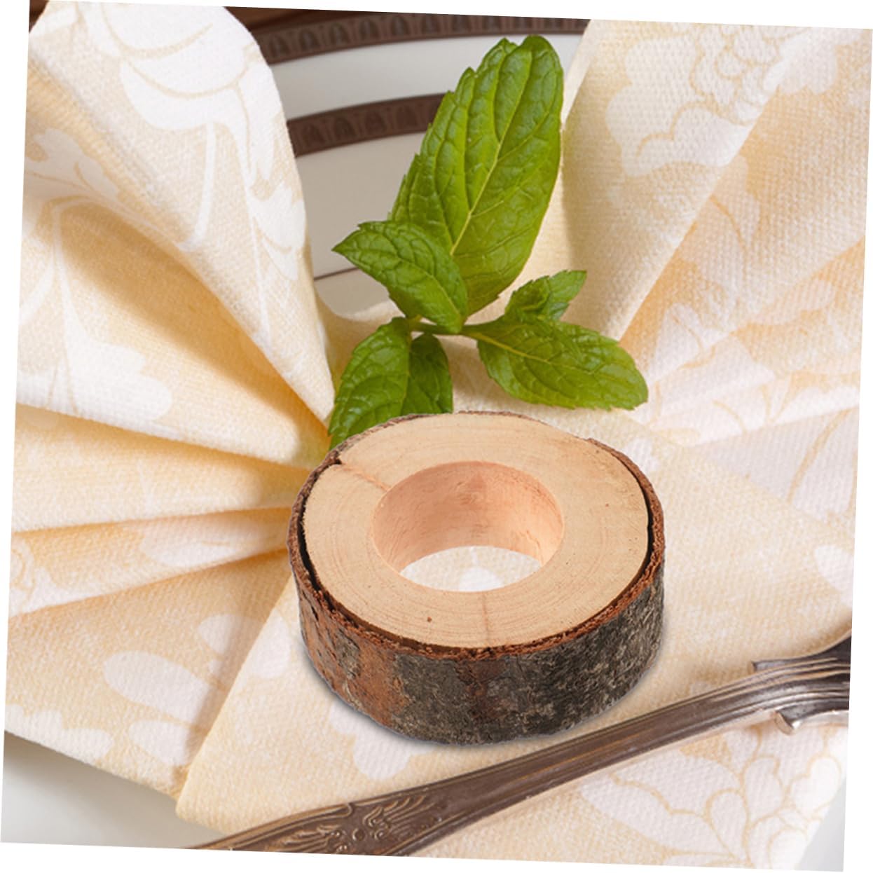 10pcs Natural Wood Napkin Rings Rustic Decor for Weddings Parties Dining Tables Unique Decorative Napkin Holders for Family Gatherings Events