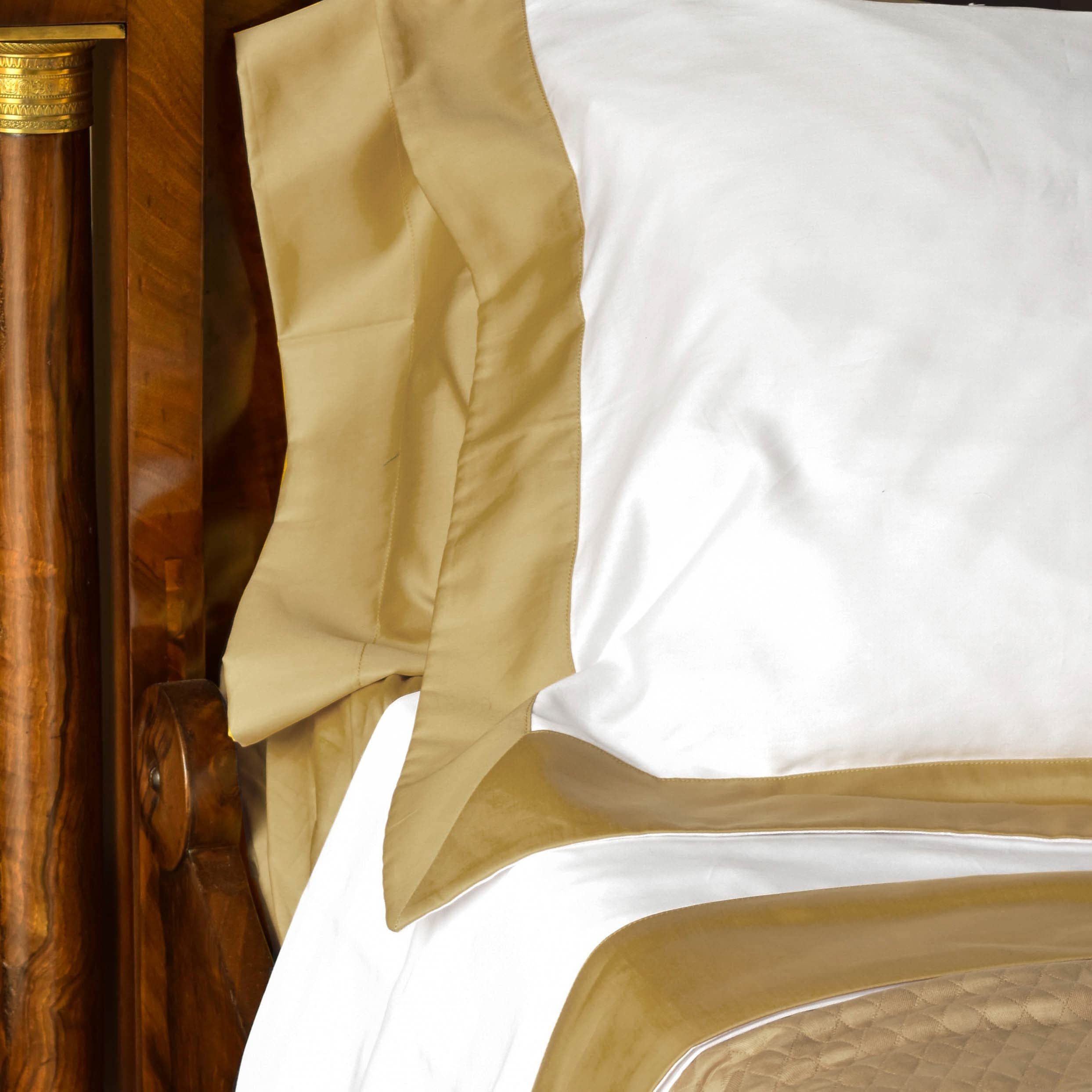Eleganti Lenzuola Raso di Cotone Bianco Balza Colorata - Beige, 170x200 Matrimoniale Standard