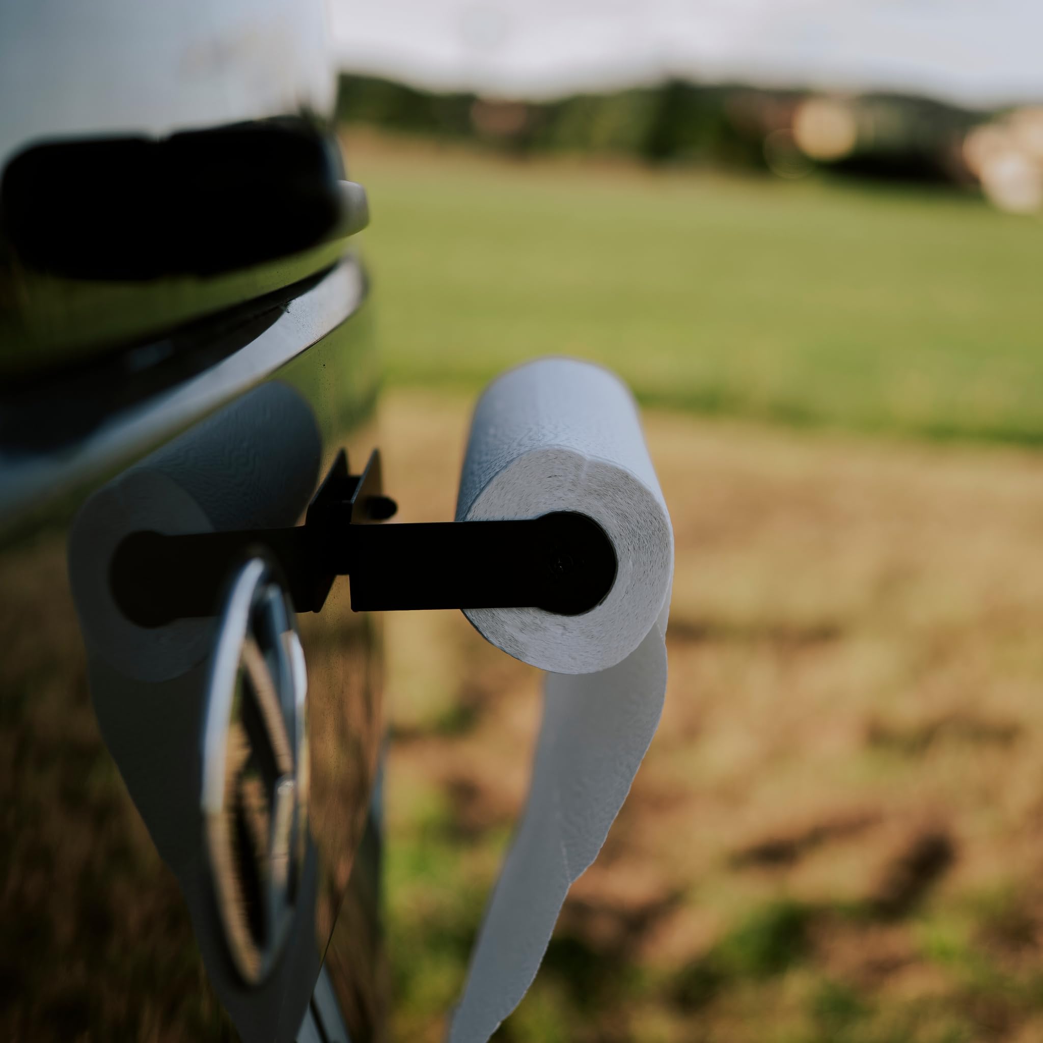 Campnetic Magnetischer Küchenrollenhalter für Camping | Magnethalterung, Camping Zubehör, Camping Magnete, Ideal für Camper und Vanlife, Inkl. Aufbewahrungsbeutel