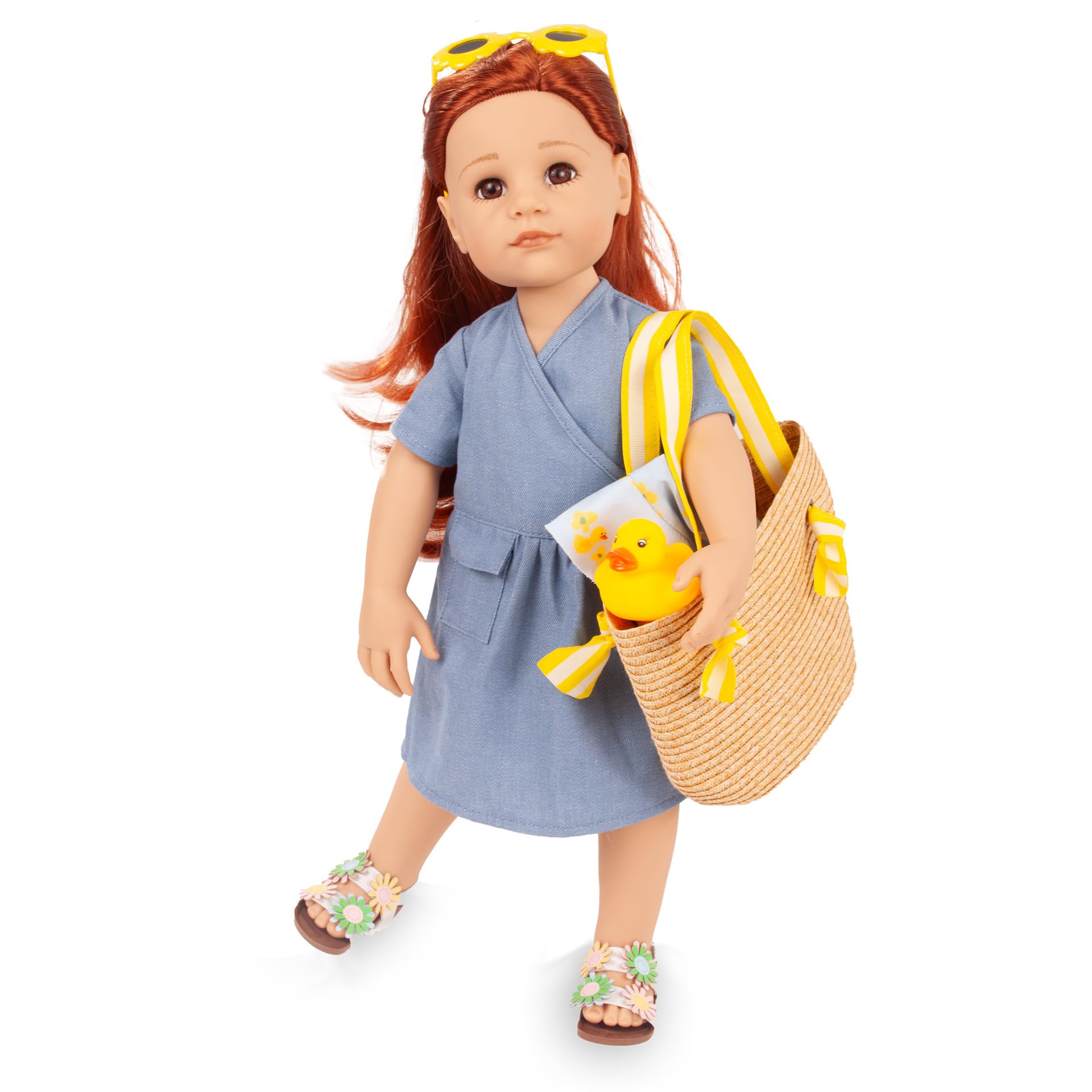 Götz 2659016 Hannah Little Duck Puppe 50 cm Stehpuppe 9-TLG | für Kinder ab 3 Jahren, rote Haare, braune Augen, blaues Wickelkleid, Sonnenbrille, Basttasche, frisierbar, Vinylhartkörper