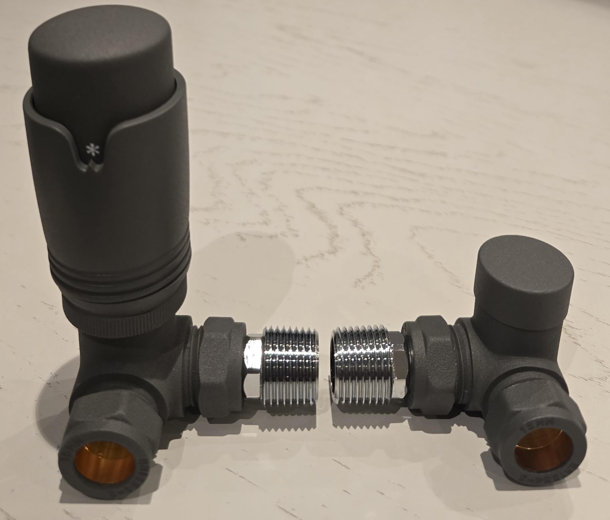 22.5 Team Controls Anthracite Grey Team Controls Corner Trv Thermostatic Radiator Valve & Lockshield 15Mm Pack Set Pair