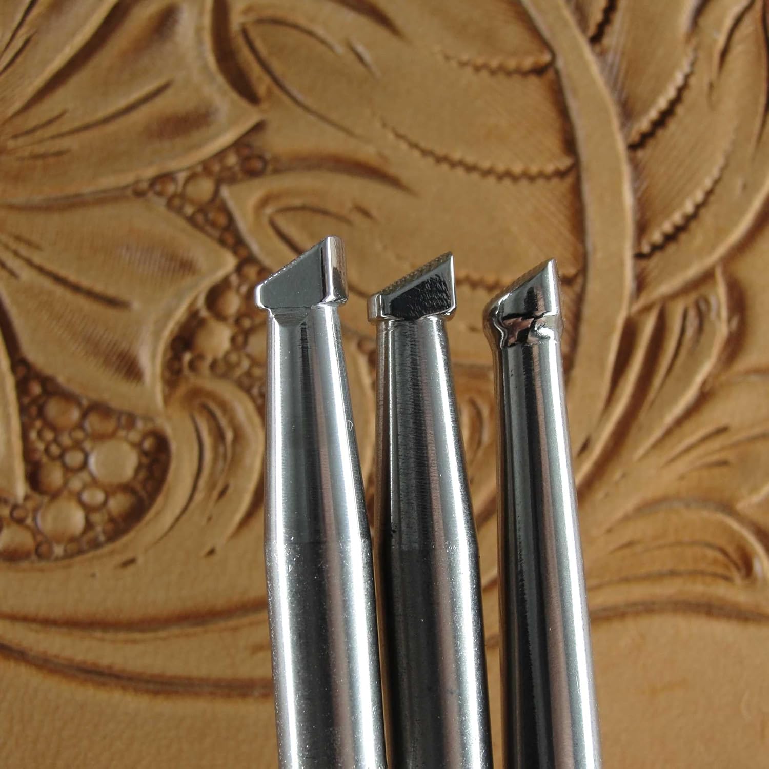 Pro Leather Carvers Checkered Steep Angle Beveler Leather Stamps, Set of 3, Stainless Steel Leather Stamping Tools, Zhong Jiang