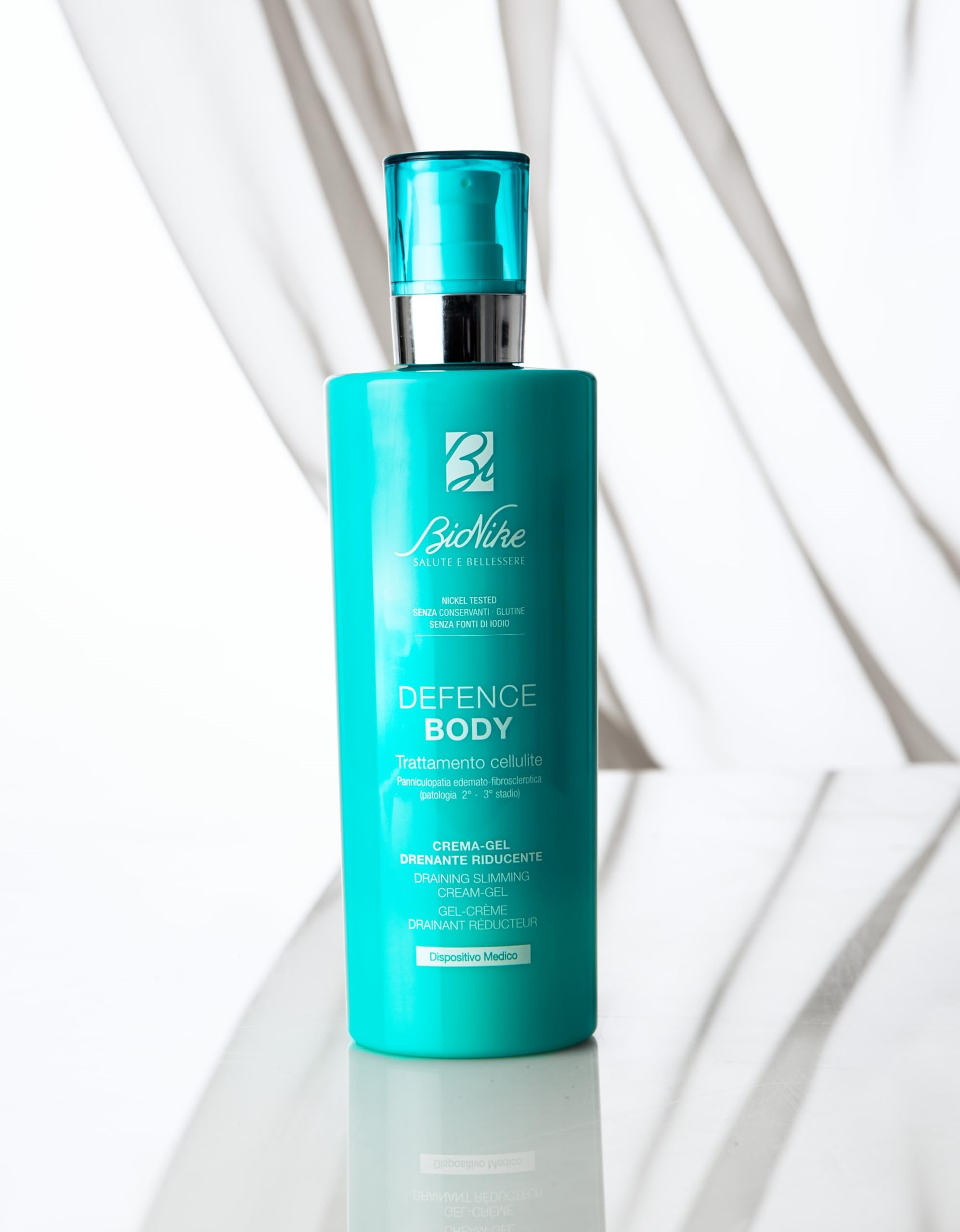 Bionike Defence Body - Crema-Gel Trattamento Anti-cellulite, Azione Drenante e Riducente, per Pelli Sensibili e Intolleranti, Effetto Freddo, Stimola la Circolazione e Contrasta la Cellulite