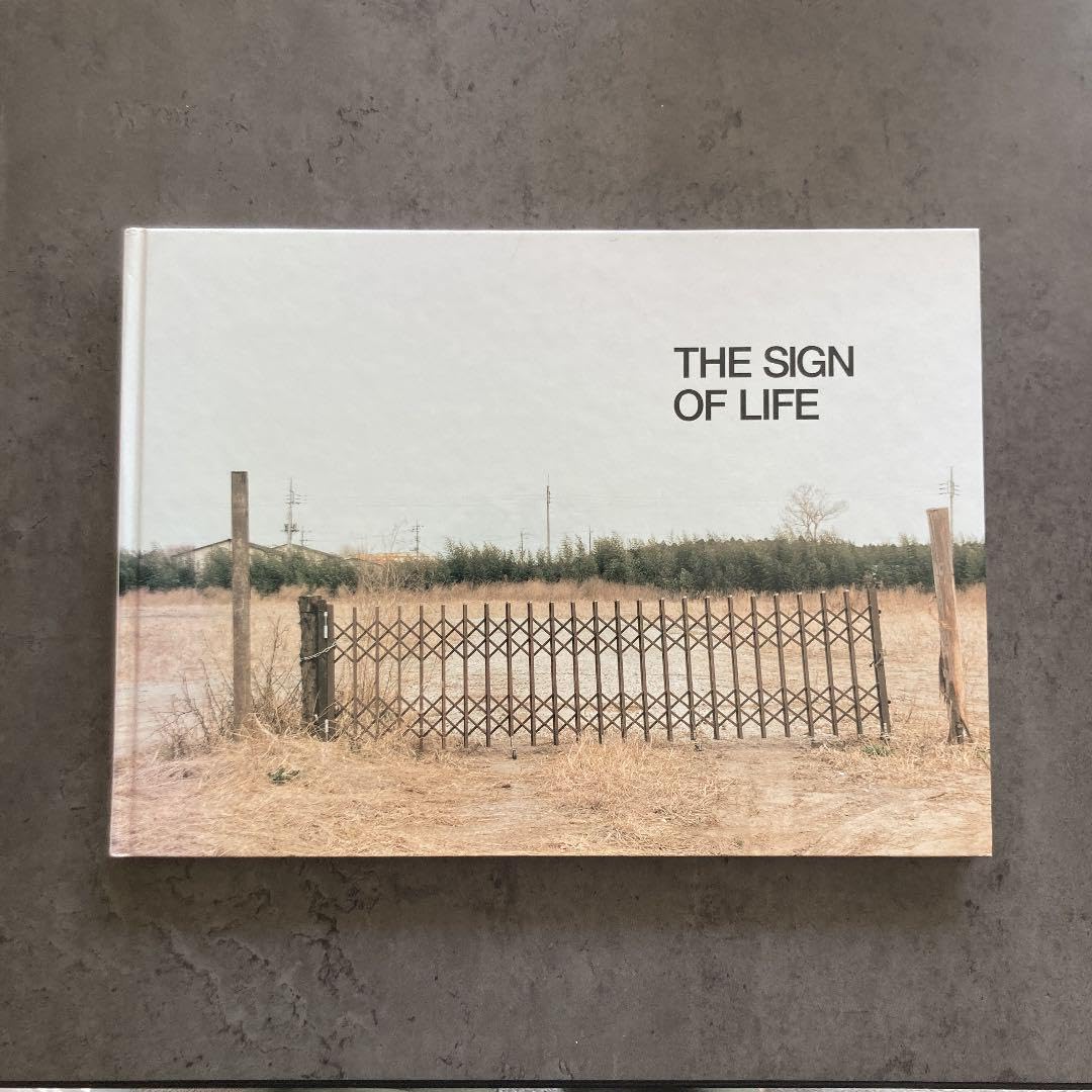 Amazon.co.jp: 清野賀子写真集 THE SIGN OF LIFE : おもちゃ