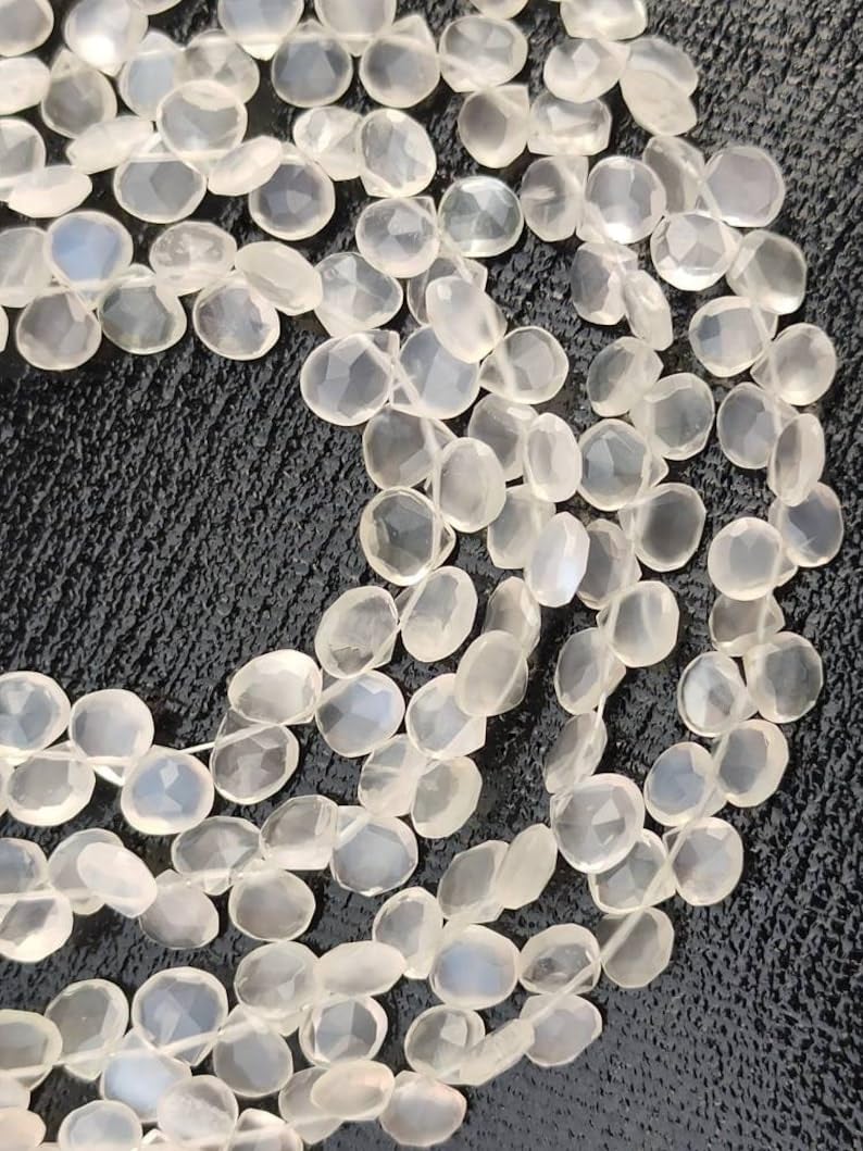 Pierre de lune naturelle : perles à facettes 5mm de qualité pour création de bijoux raffinés