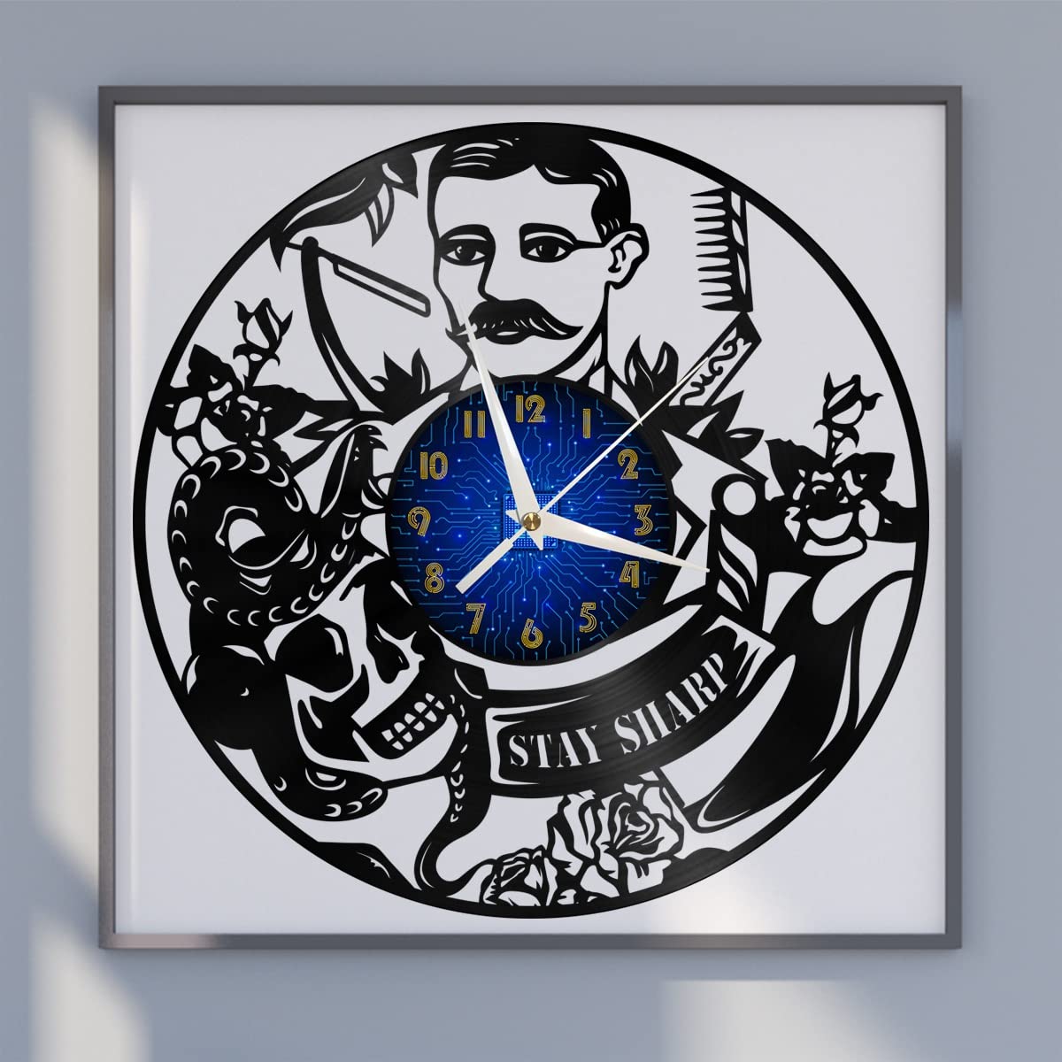 Horloge murale en vinyle Stay Sharp Club silencieuse pour chambre et école