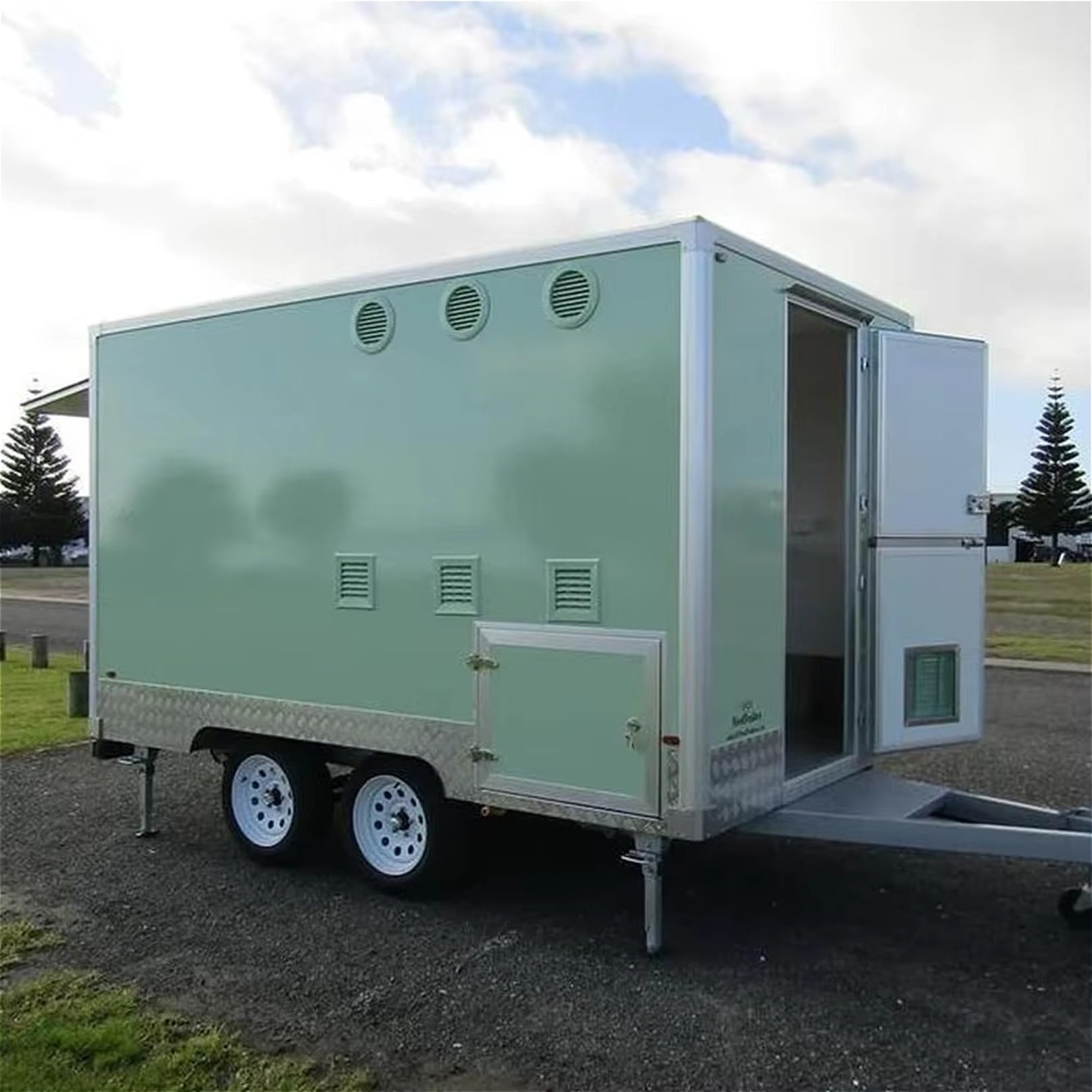 Furgone rimorchiabile mobile del carrello della concessioni del dessert del