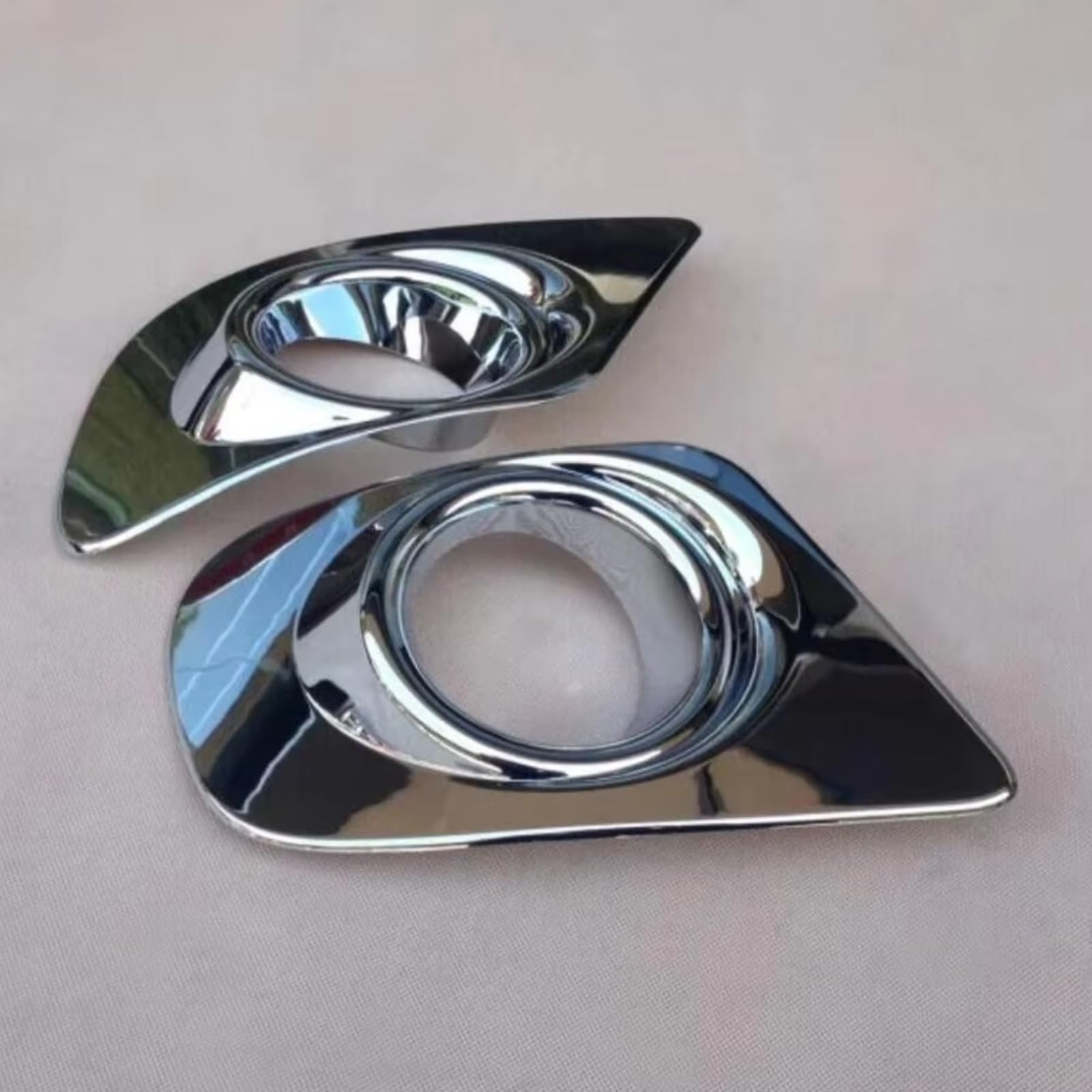Gruppo ottico Compatibile Con Fiat Per Freemont 2012 2013 2014 2015 2016 2017 2018 Auto Anteriore Fendinebbia Lampada Fendinebbia Copertura Paraurti OEM: 20112018