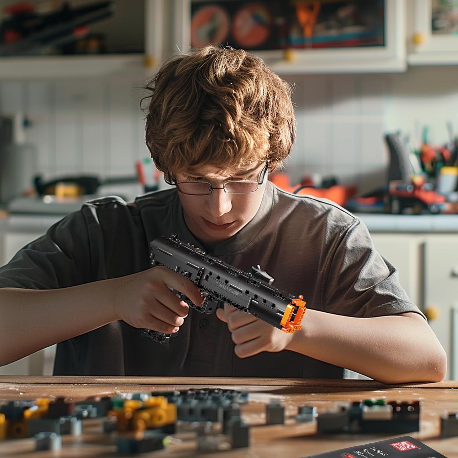 Mould King Gun Building Blocks Set, 1:1 Desert Eagle Scale Model for Adult with Shooting Function, Collectible Model for Gun Enthusiasts, Gun Toys Gifts for Youth Teen(563 Pcs)