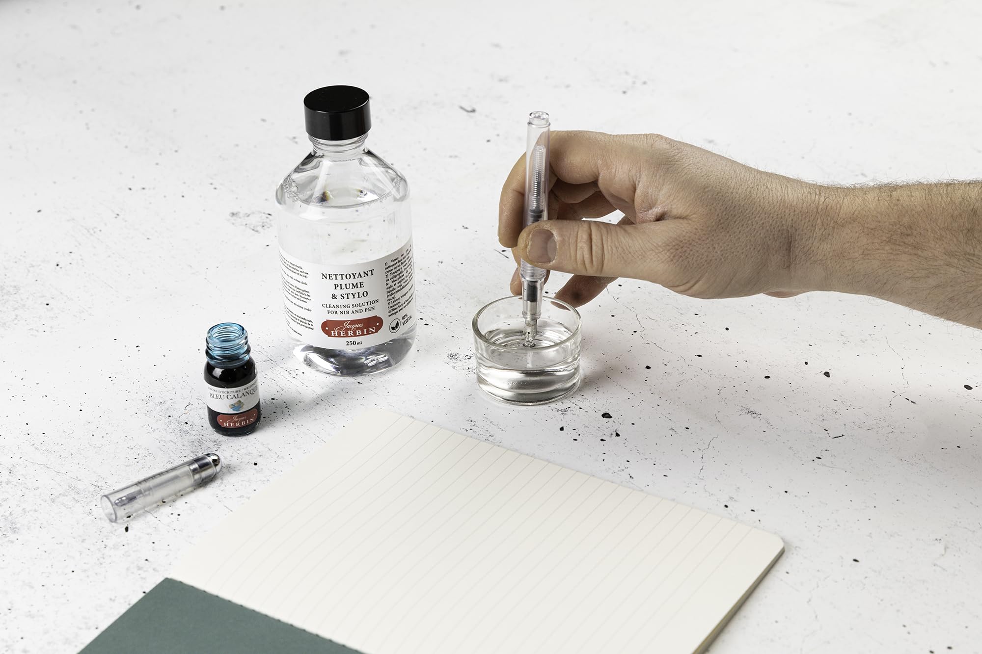 Jacques Herbin 12400T- Un flacon de nettoyant pour plumes, stylo-plumes et stylos roller 250 ml