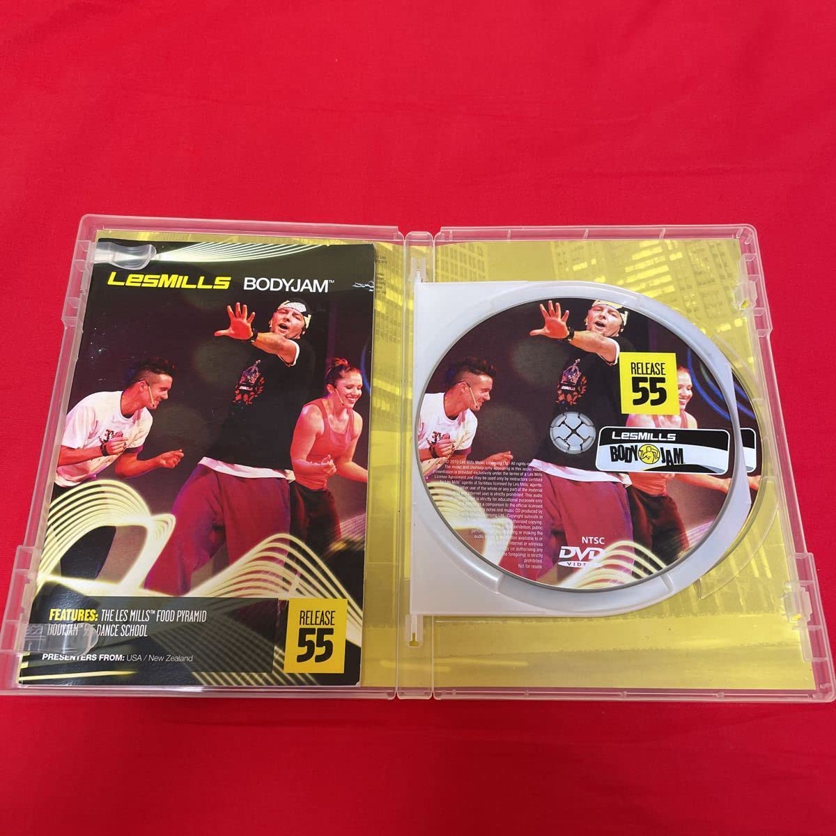 Amazon.co.jp: レスミルズ ボディジャム 55 DVD CD 英語テキスト Les