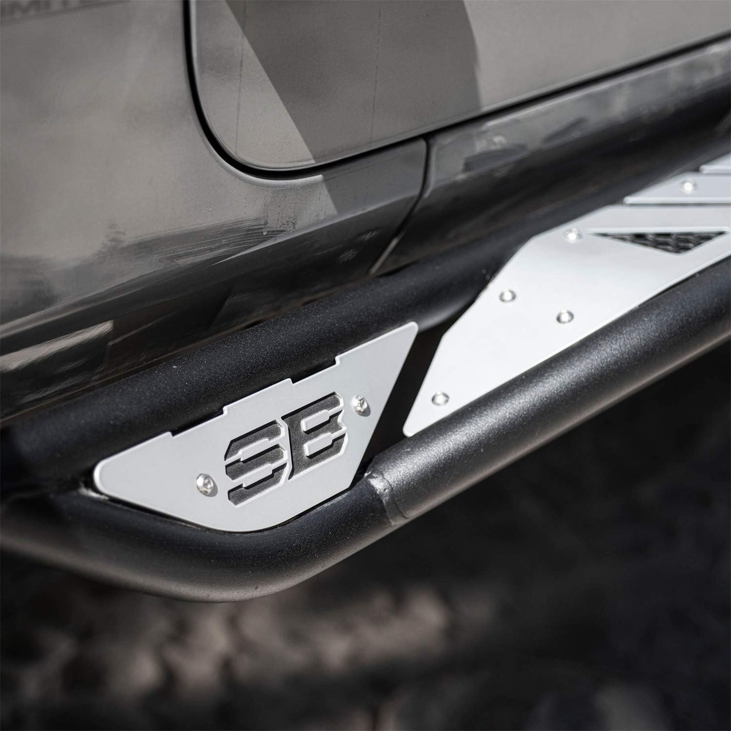 SmittyBilt Apollo Sliders with Step (18+ JLU) - SB77734