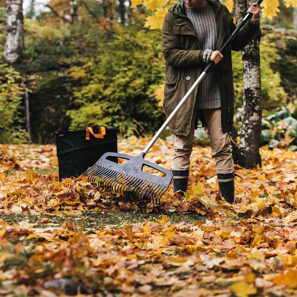 Fiskars Laubbesen mit extrem strapazierfähigen Zinken, Länge: 176,5 cm, Breite: 61,5 cm, Schwarz/Orange, Aluminium/Kunststoff, XXL, Xact, 1027036