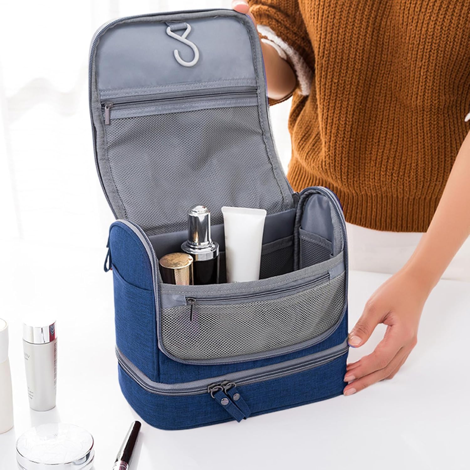 旅行用トイレタリーバッグ、旅行中の女性のためのトイレタリーバッグ、ウェット&amp;ドライセパレーショントラベルポーチ、フック付きト