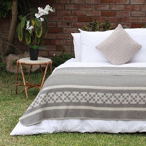 Miniatura 96 de Manta gruesa de lana de alpaca pesada para acampar al aire libre en interiores, mantas suaves de lana de alpaca peruana que vienen en diseño étnico