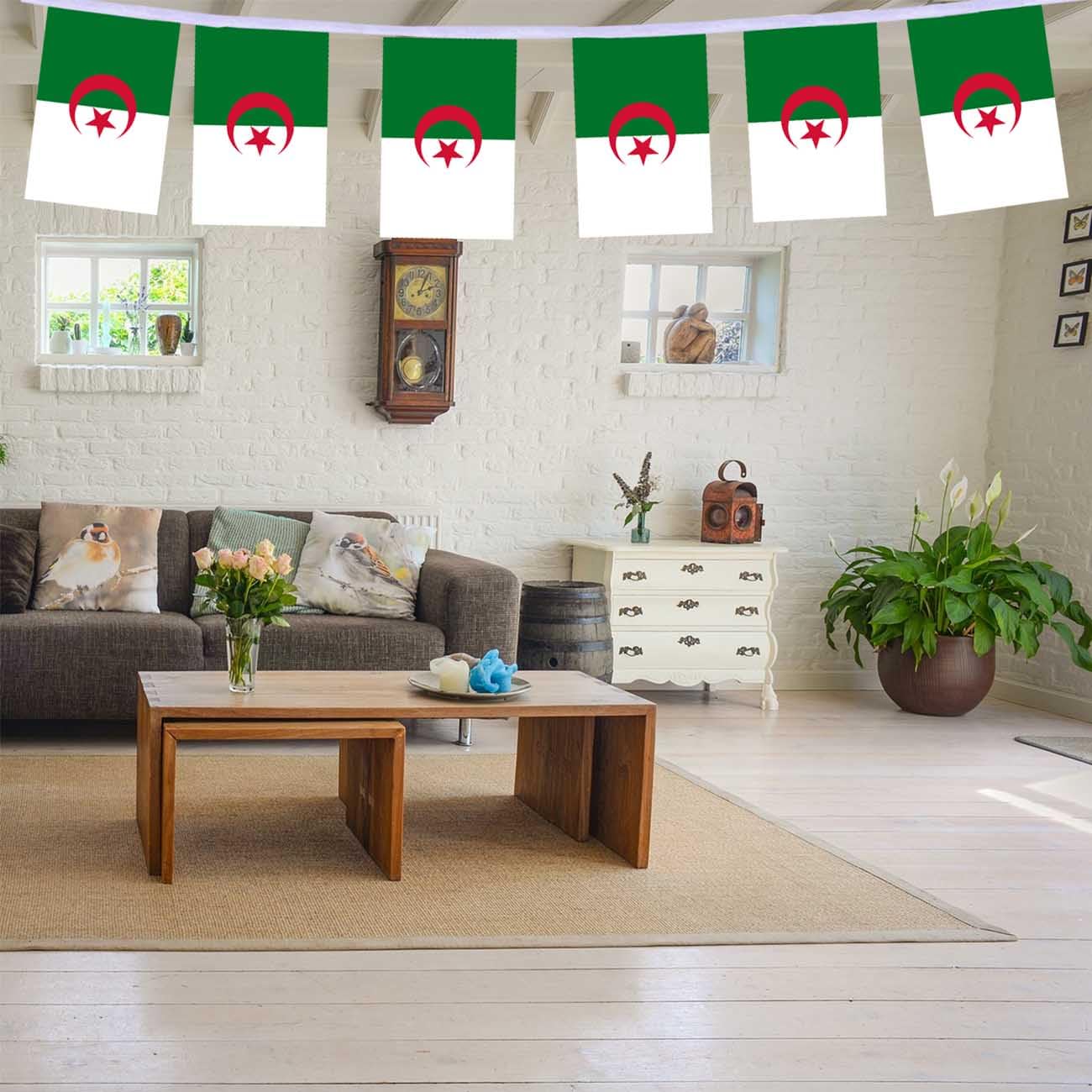 Lot de 30 drapeaux de chaîne de drapeaux de l'Algérie, 10 mètres drapeaux à corde rectangulaires algériens, bannières décoratives utilisées pour décorer les cours String Algeria