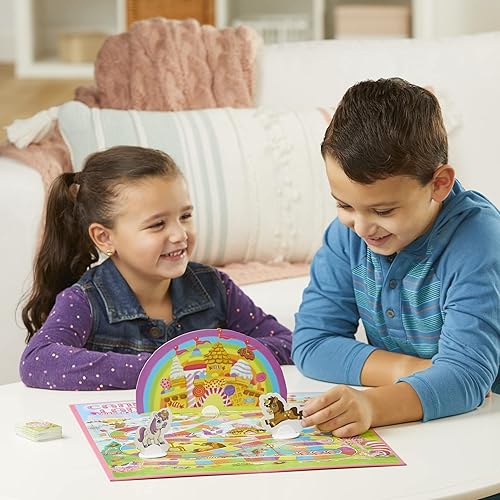 Vista 7 de Hasbro Gaming Candy Land Unicorn Edition - Juego de mesa preescolar Regalos de regreso a clases para niños Juguetes para el aula A partir de 3