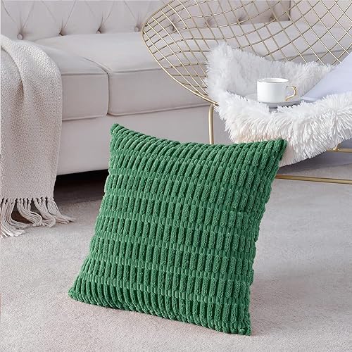 Miniatura 2 de Fancy Homi - Paquete de 2 fundas de almohada decorativas verdes de 26 x 26 pulgadas para sala de estar sofá cama rústico estilo bohemio decoración