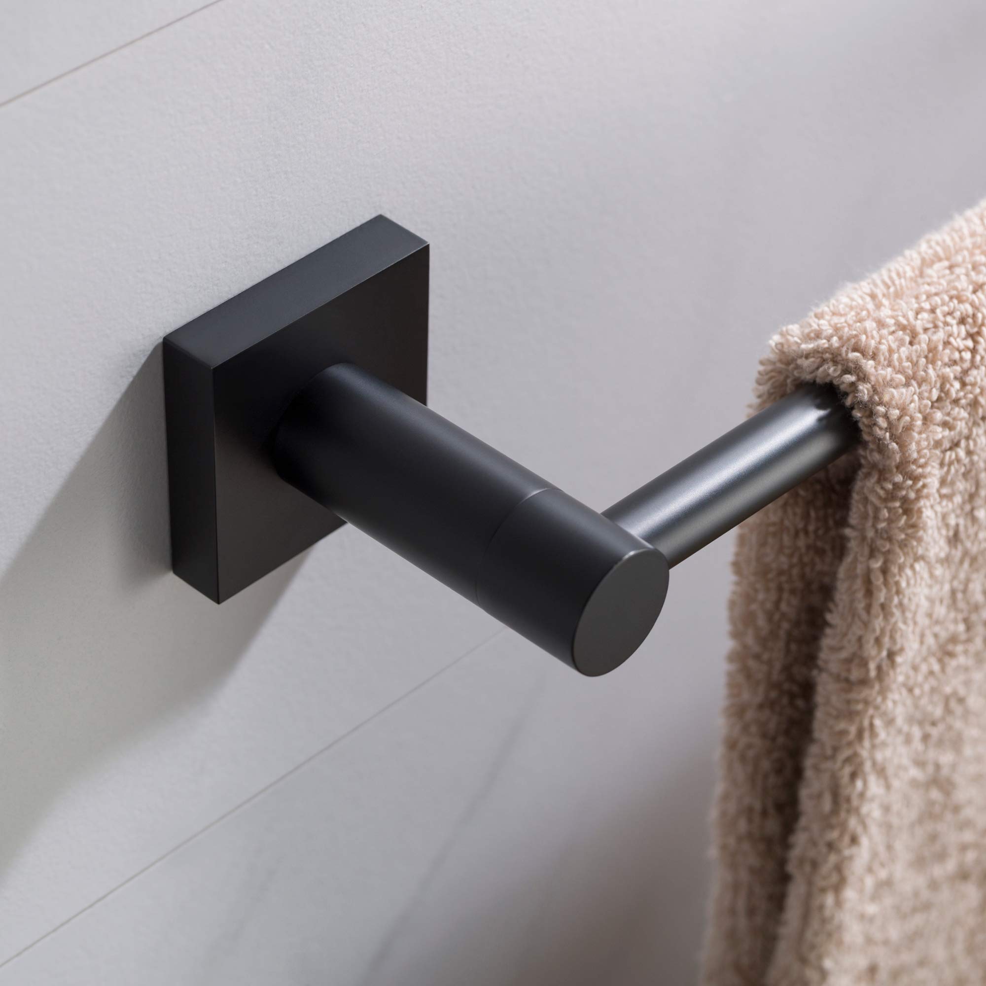 KRAUS Ventus 18-Inch Bathroom Towel Bar - Matte Black Solid Brass Construction