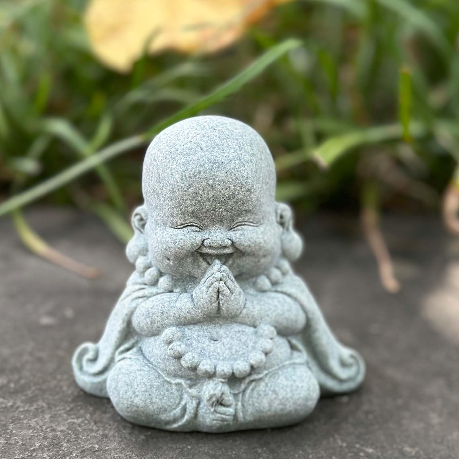 Amazon.com: XYLIBLLA Zen Monk Buddha Statue Zen Garden Decor