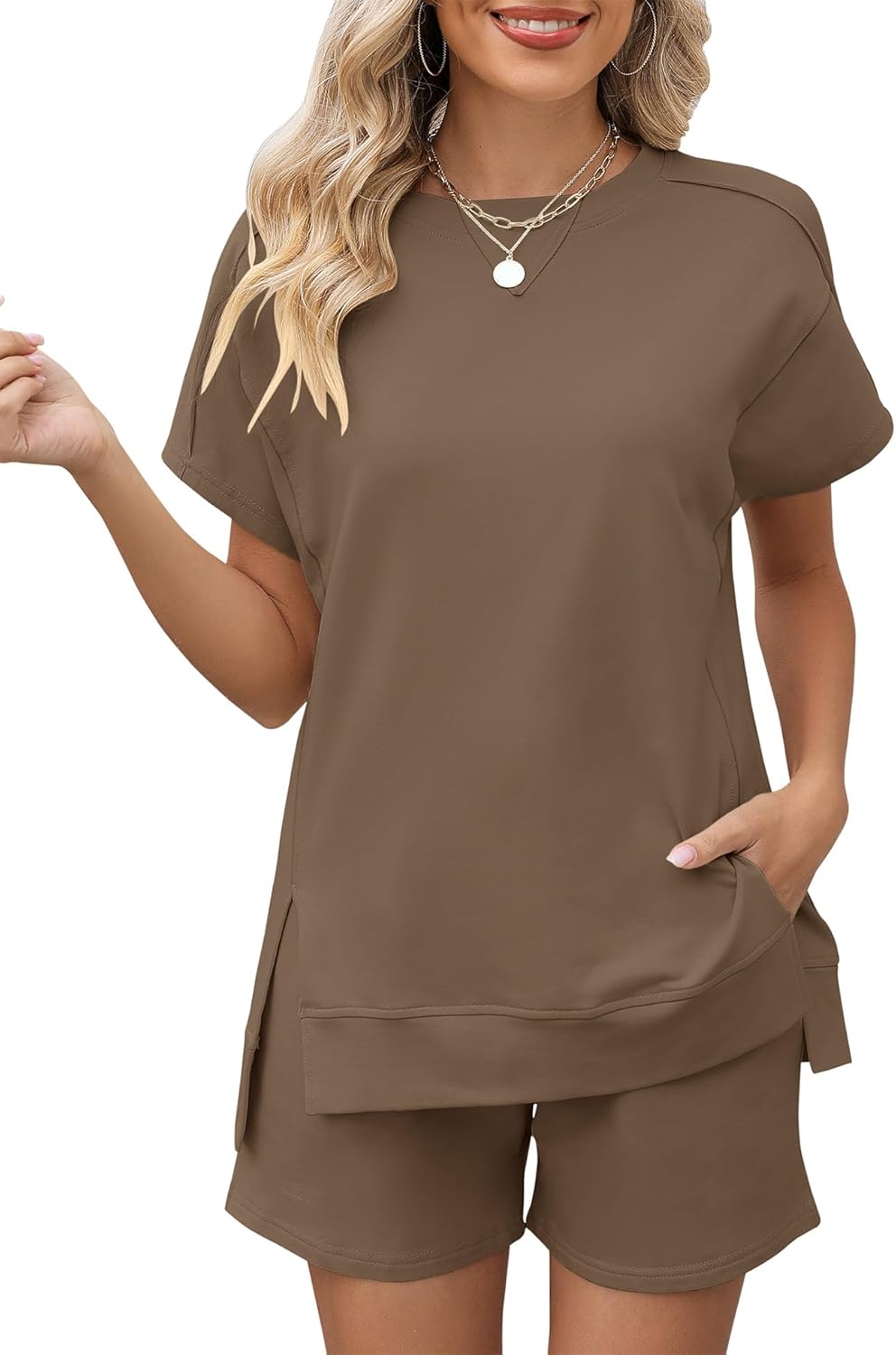 Womens 2 piece summer loungewear tracksuit set in fashion.