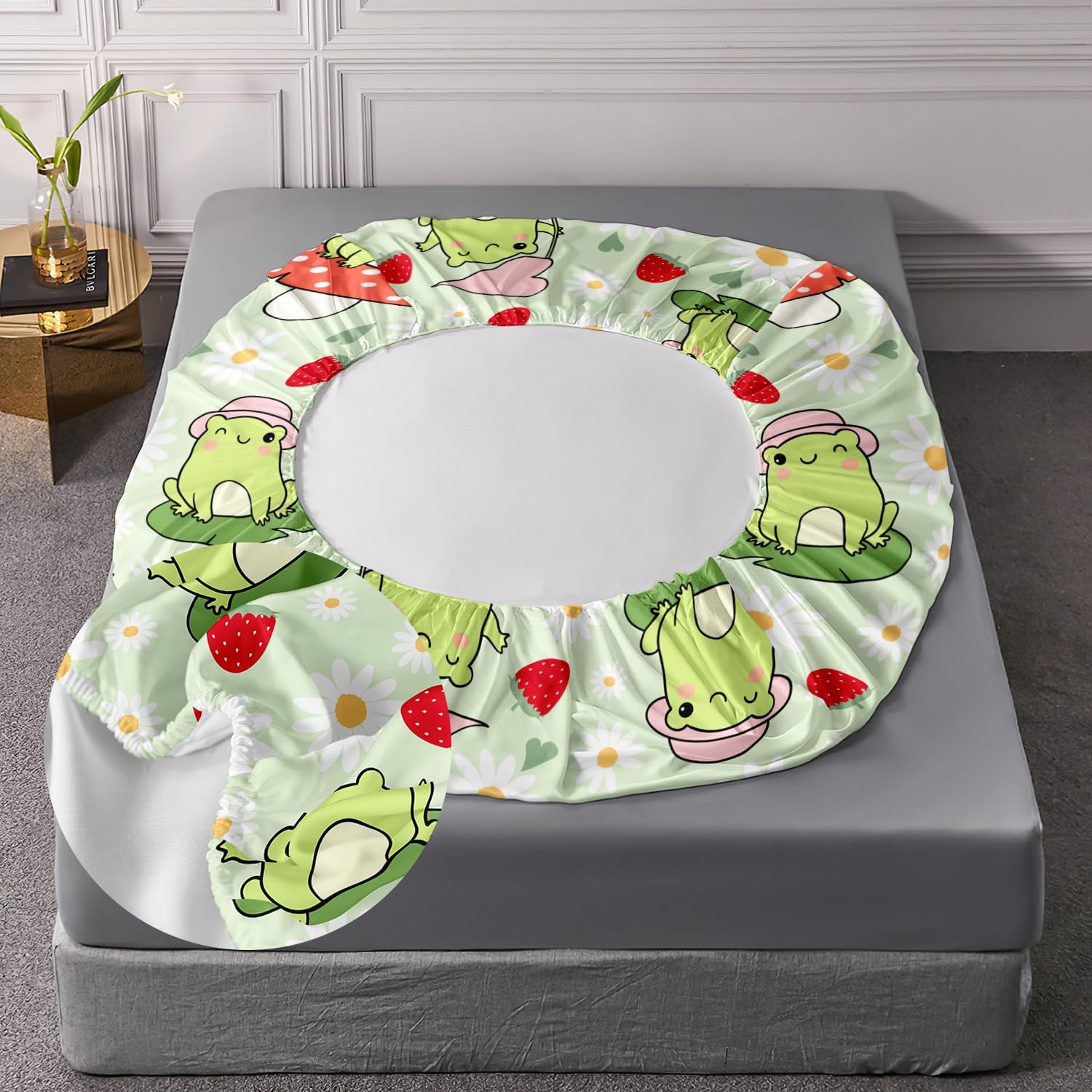 AILONEN Cute Frog Kids Fitted Sheet Set, 3 Pieces Twin Size Frog Bed Sheet Set,Cute Frog Strawberry Pattern Sheet Set, 1 Fitted Sheet and 2 Pillowcases,Green