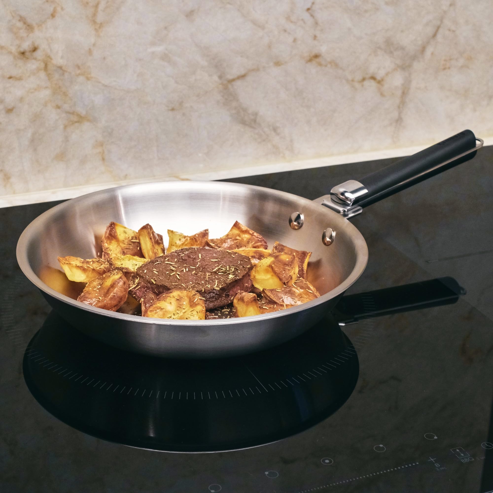 Kamberg - Cofanetto 3 padelle 20/24/28 cm - 3 maniche rimovibili - Acciaio inossidabile 18/10 Triply - Tutti i piani cottura inclusi induzione e forno, grigio