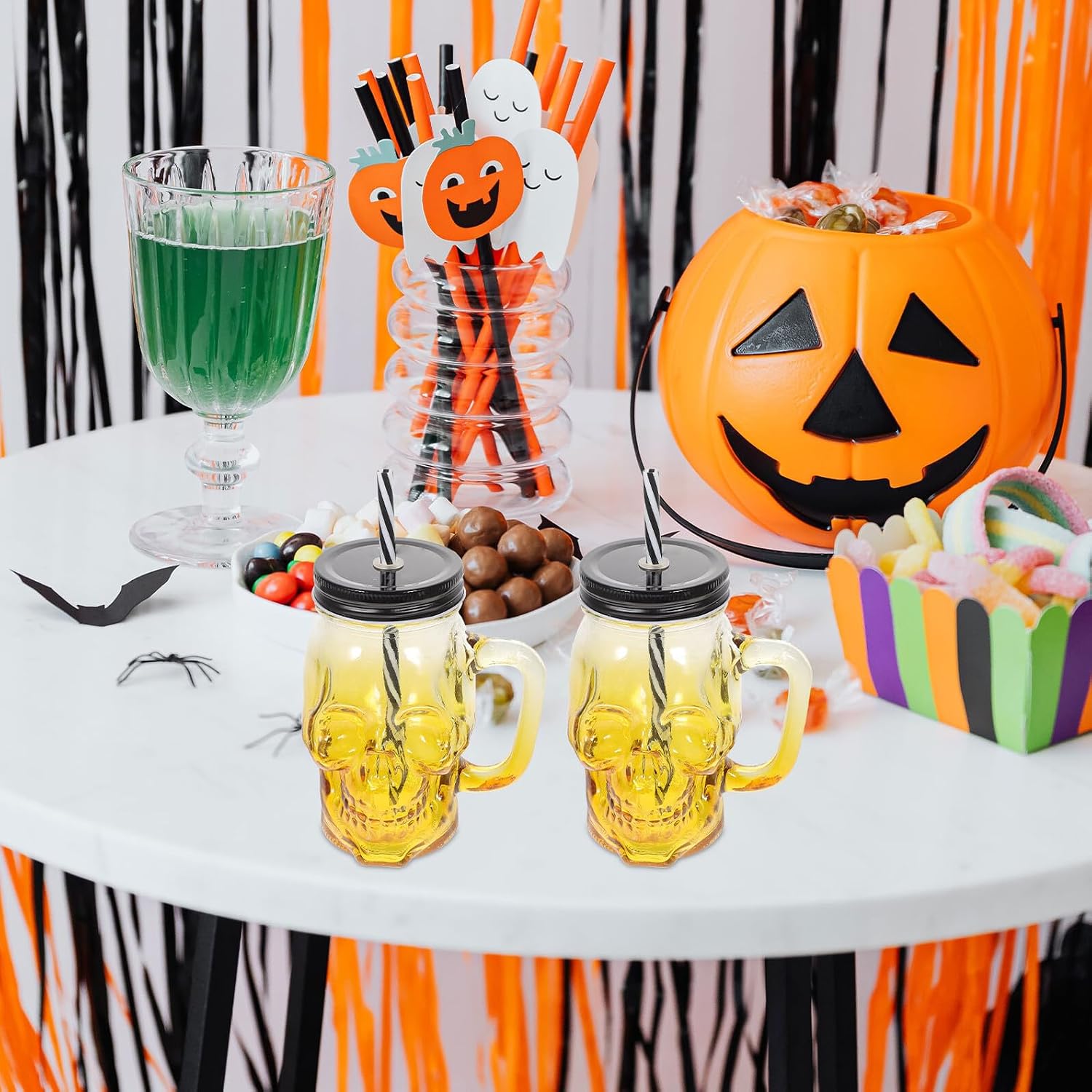 Halloween Skull Glass Beer Mug Set with Handle 500ml Gradient Yellow Glassware, Party Drinkware for Halloween Beverage and Cocktail, 2pcs Set with Lid and Straw (random Colors)