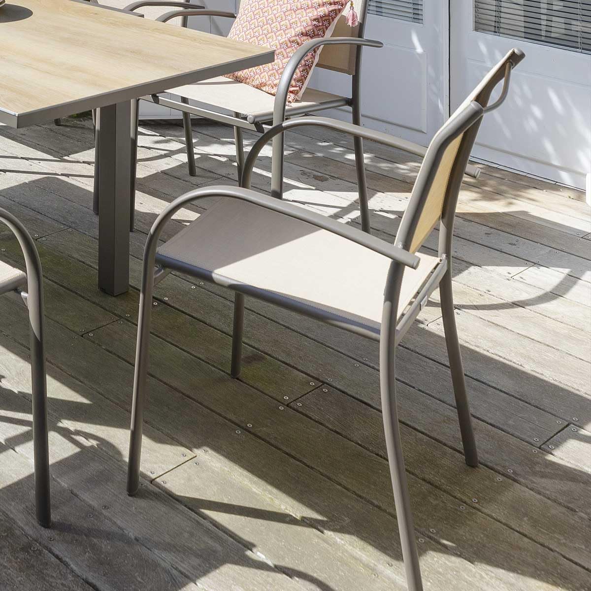 Hespéride - Sillón Piazza Ámbar y Grafito - An. 56 x Pr. 65 x Al. 87 cm - Mobiliario de Exterior para Terraza, Balcón y Patio