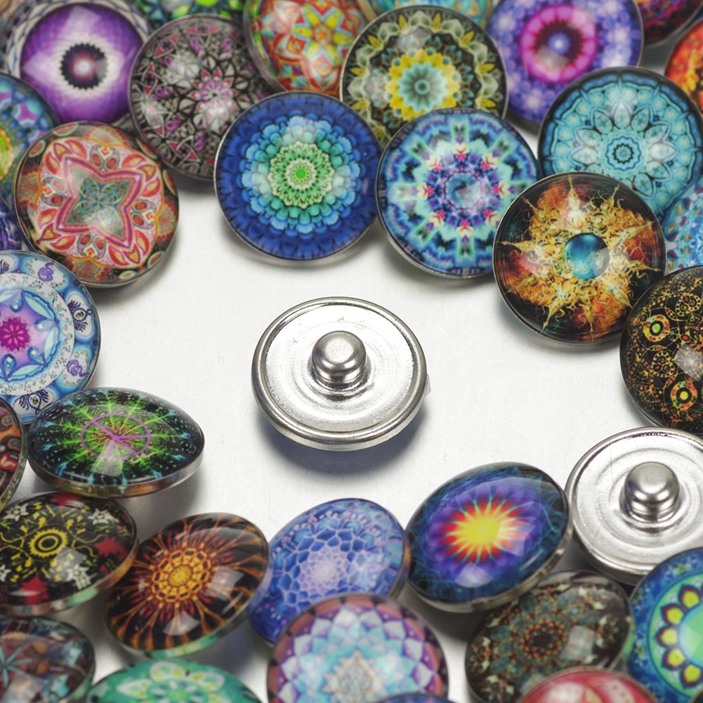 Soleebee mixte aléatoire 18 mm en verre aluminium Insight Guides Snap boutons Bijoux Charms Accessoires de bricolage (Pack de 50)