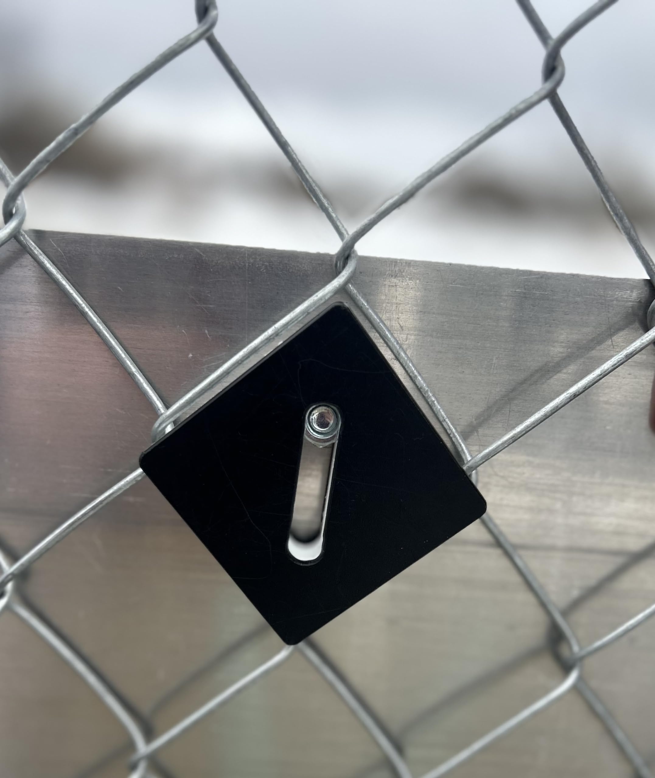 Amazon.com : REFLECTIVE SOLUTIONS - Chain Link Fence Sign Mounting Brackets  - 2 Pack - Green/White - Tamperproof Metal Sign Bracket : Patio, Lawn &  Garden