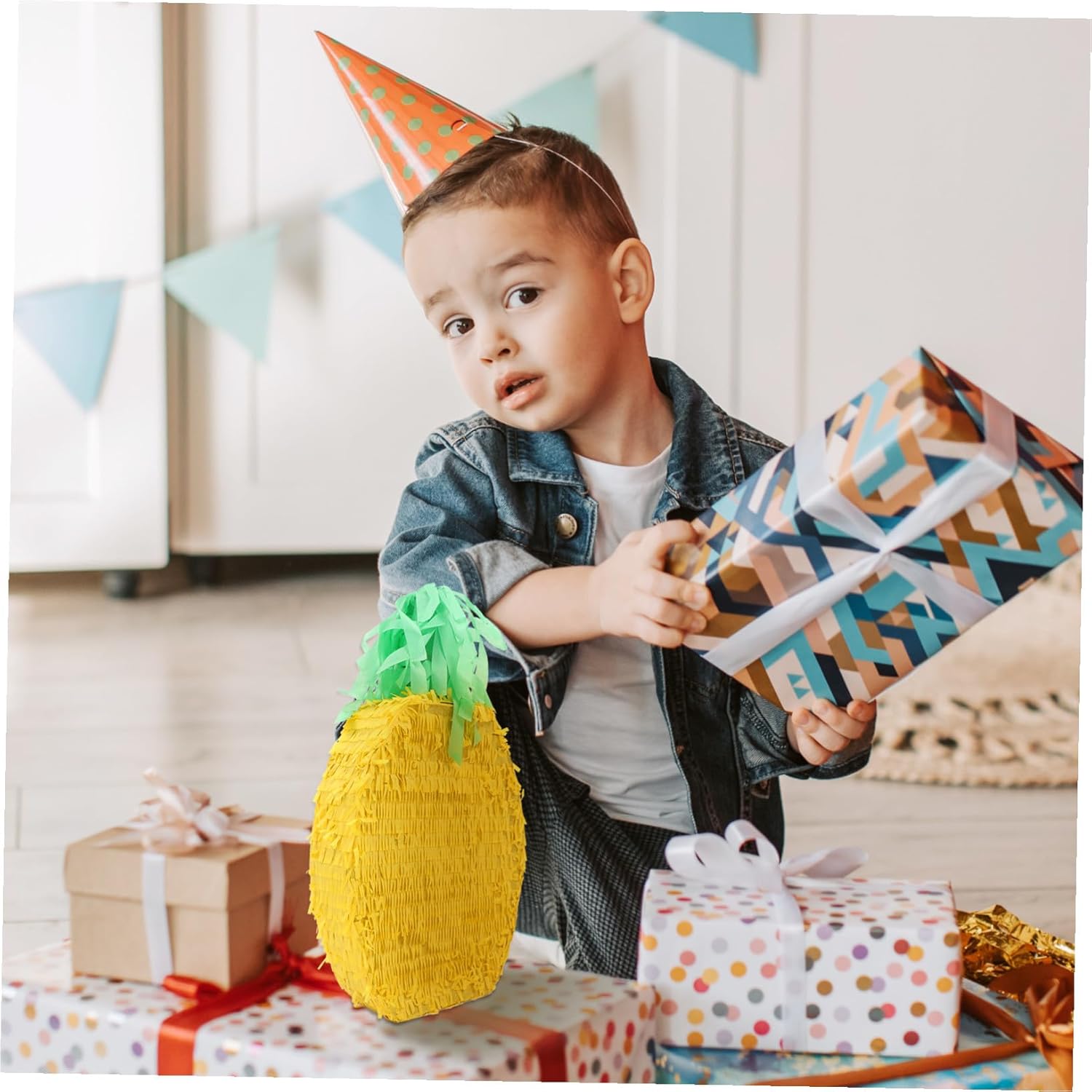 Creative Pineapple Pinata Decor Hanging Party for Birthday Festivals Funny Candy Holder with Paper Design for Holiday Celebrations