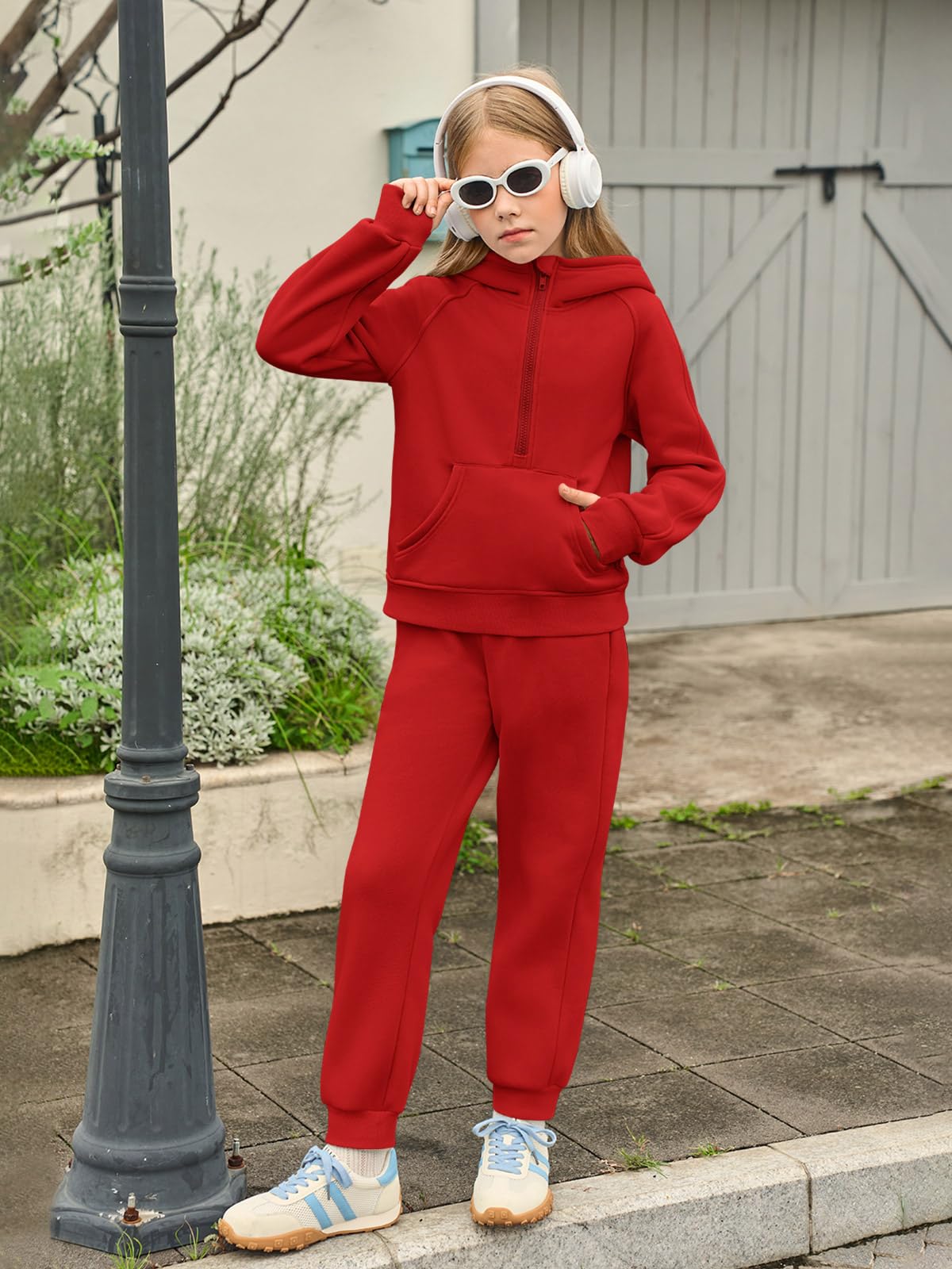 Tuta da bambina in pile con mezza zip, felpa e pantaloni della tuta con tasche