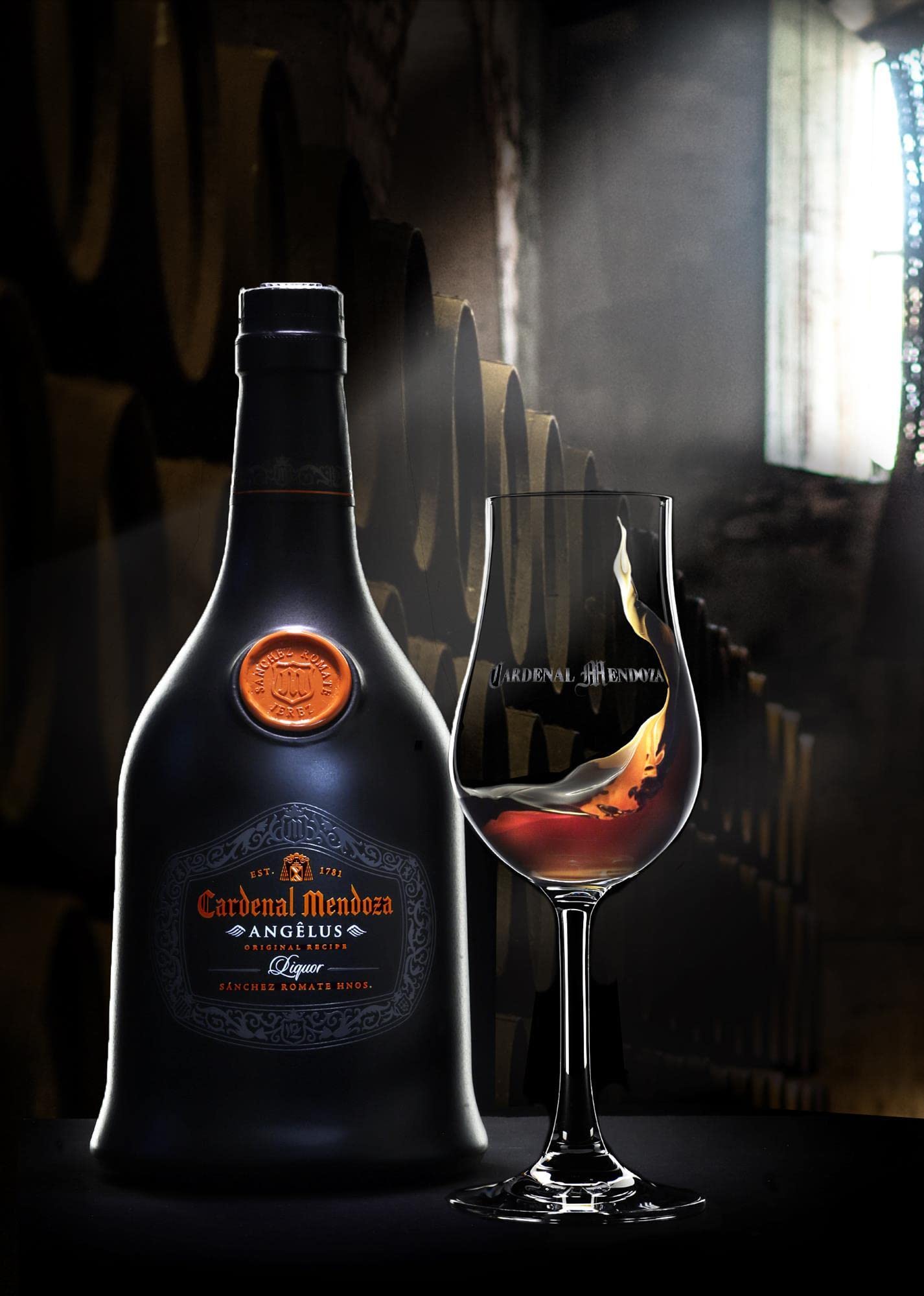 Brandy Mischpaket Cardenal Mendoza (3x0,7 l) bestehend aus Clásico Solera Gran Reserva Brandy de Jerez 40%, Angêlus 40% und Carta Real Solera Gran Reserva Brandy de Jerez 40% - in Geschenkverpackungen