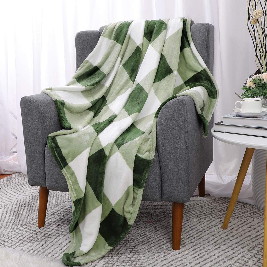 PiccoCasa Plaid Flannel Fleece Blanket Twin Size, Soft Buffalo Checkered Throw Blanket, Tartan Decorative Plush Blanket for Couch Sofa Bed, 60" x 78", Green and White