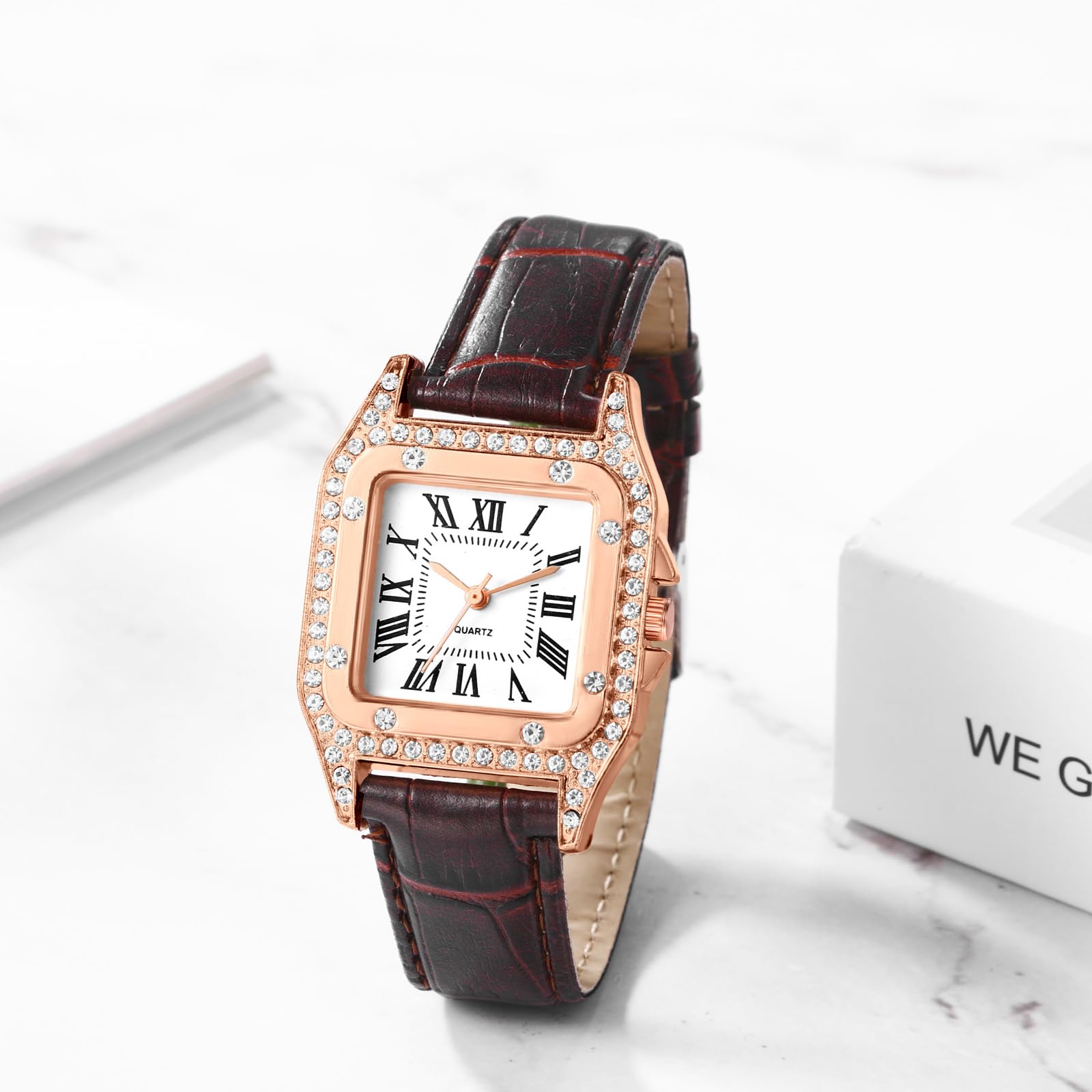 JewelryWe Zegarki damskie skórzane kwadratowe – 4 szt. elegancki błyszczący stras, analogowy zegarek kwarcowy, zegarek na rękę, luźny zegarek z kwadratowymi cyframi rzymskimi i skórzanym paskiem, 4
