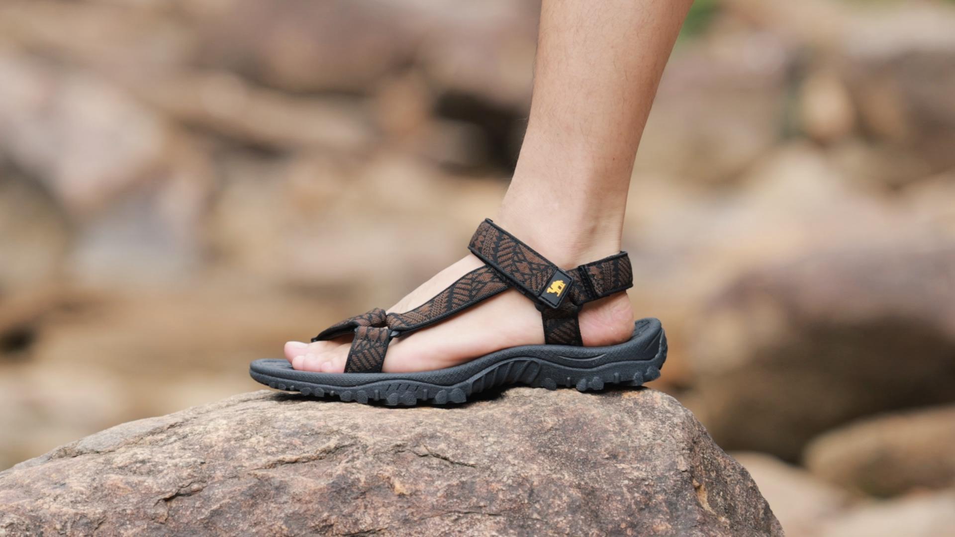 Amazon.com | CAMEL CROWN Hiking Sport Sandals for Men Anti 