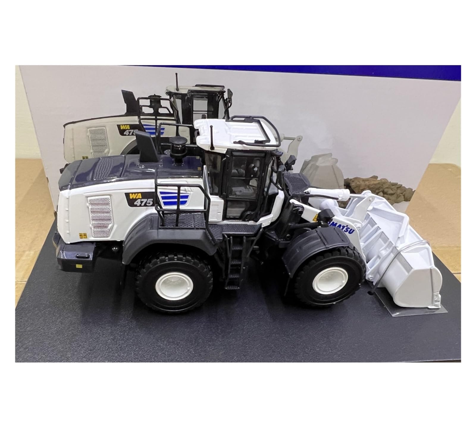 Auto Classica In Lega 1:50 Per Komatsu WA475-10 Pala Gommata In Lega Per Adulti Collezione Modello Veicolo Di Ingegneria Bianco Decorativi Da Collezione