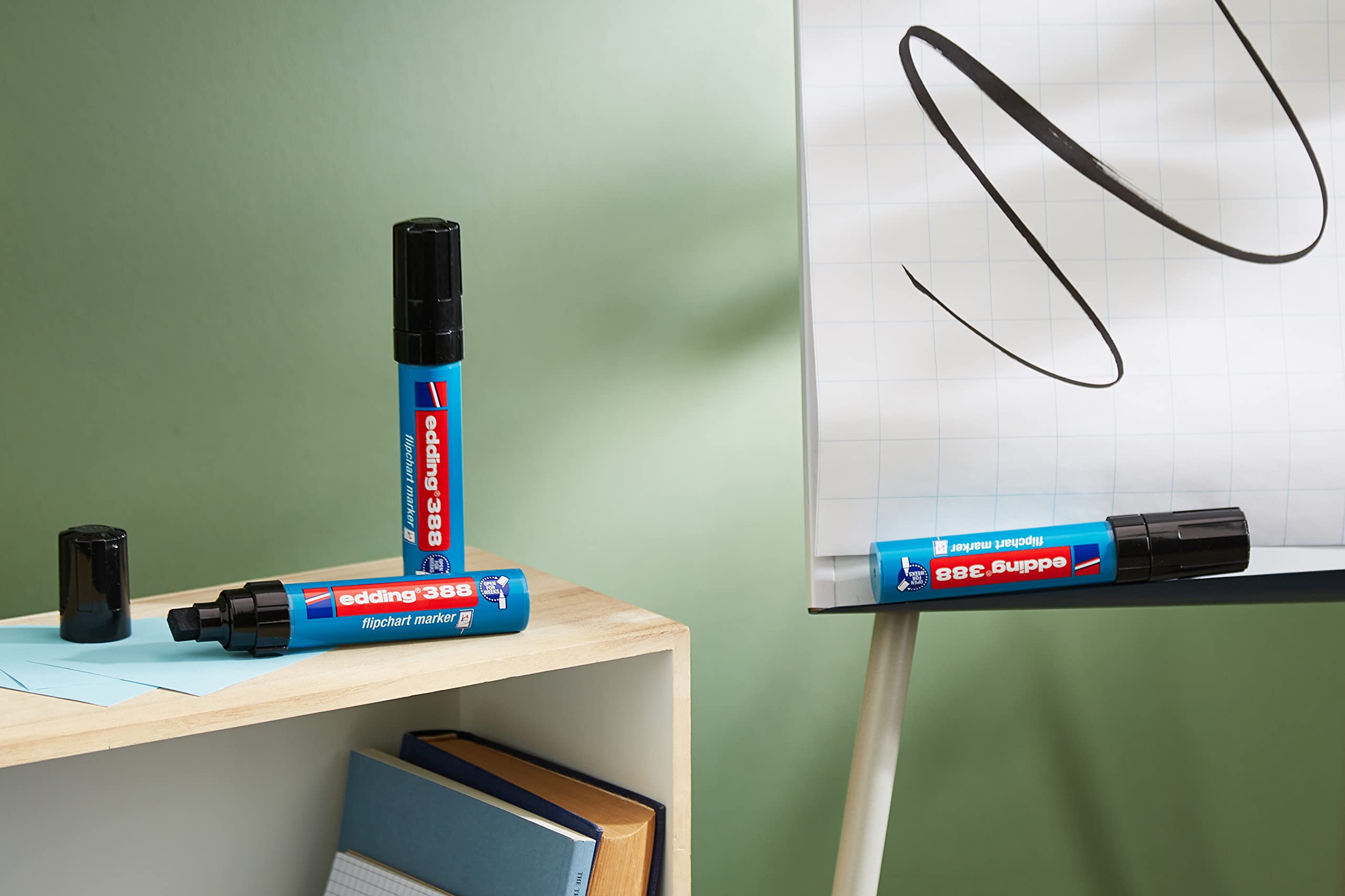 edding 388 Flipchart-Marker - schwarz - 10 Stifte - Keilspitze 4-12 mm - Stift zum Schreiben, Zeichnen und Markieren auf Flipcharts-Tinte schlägt nicht durch Papier - trocknet nicht aus - farbintensiv