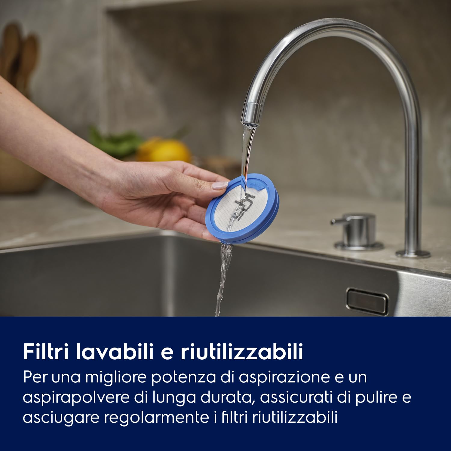 Electrolux Aspirapolvere Senza Filo Serie Clean 600, 40 min di Autonomia, EP61CB21OG, Potente e Portatile, Spazzola Con Rullo Motorizzata, Spazzola Per La Polvere, Lancia con LED, 79 dB, Verde