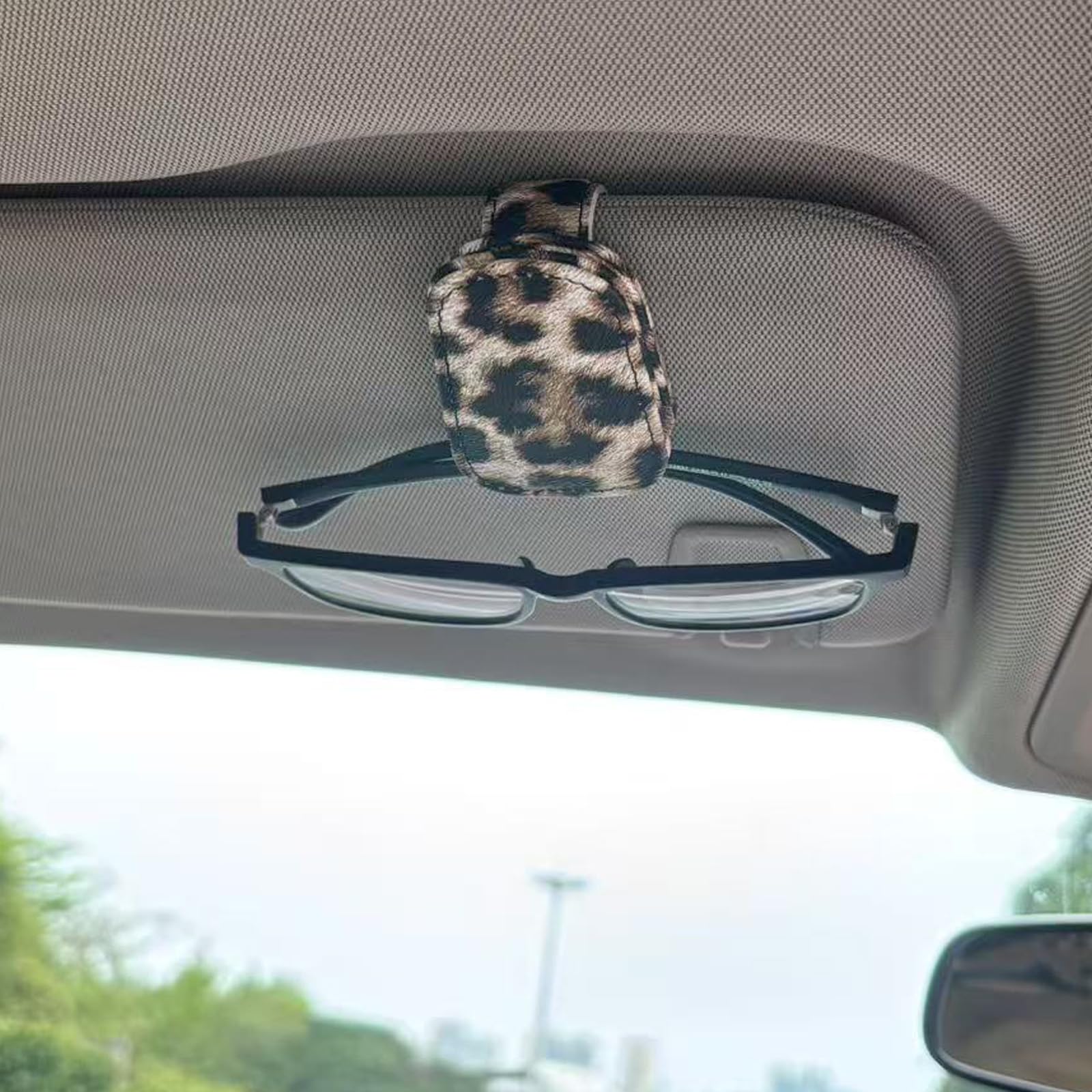 DRIYANN Leopard Car Visor Sunglasses Holder, Magnetic Leather Clip with Ticket Card Storage, Universal Fit for SUV/Truck/Car, Fashion Sun Visor Accessories Gift for Women