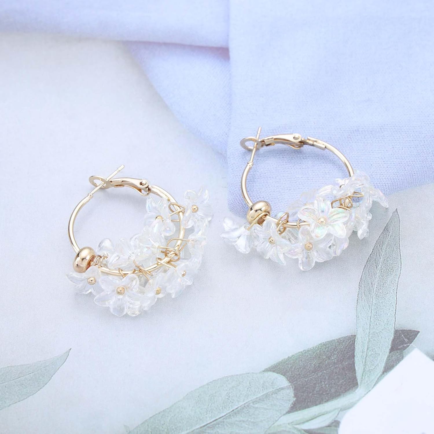 Acrylic Flower Hoop Earrings Resin Flower Dangle Earrings White Tiny Flower Earrings Floral Cluster Drop Earrings Hollow Circle Huggie Earrings Jewelry for Women - Image 7